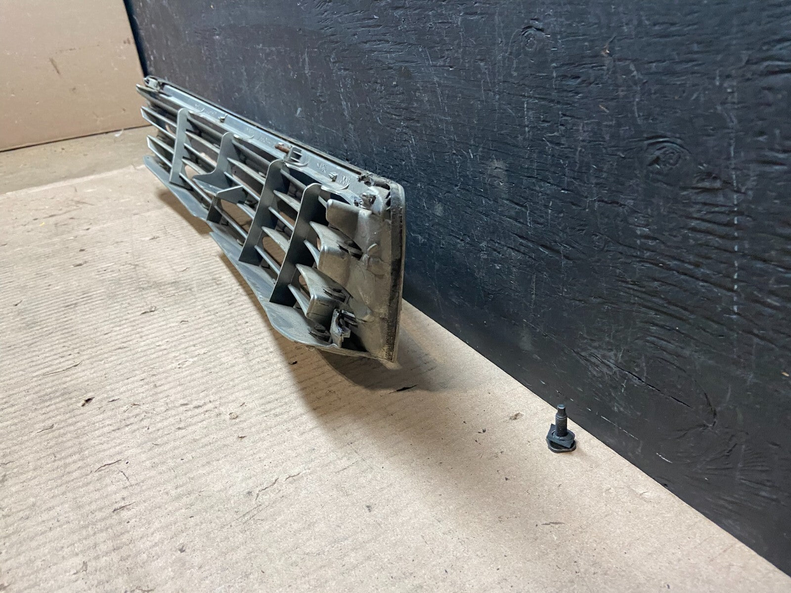 2004 Lexus ES330 Front Upper Grill Grille E4721 OEM DG14