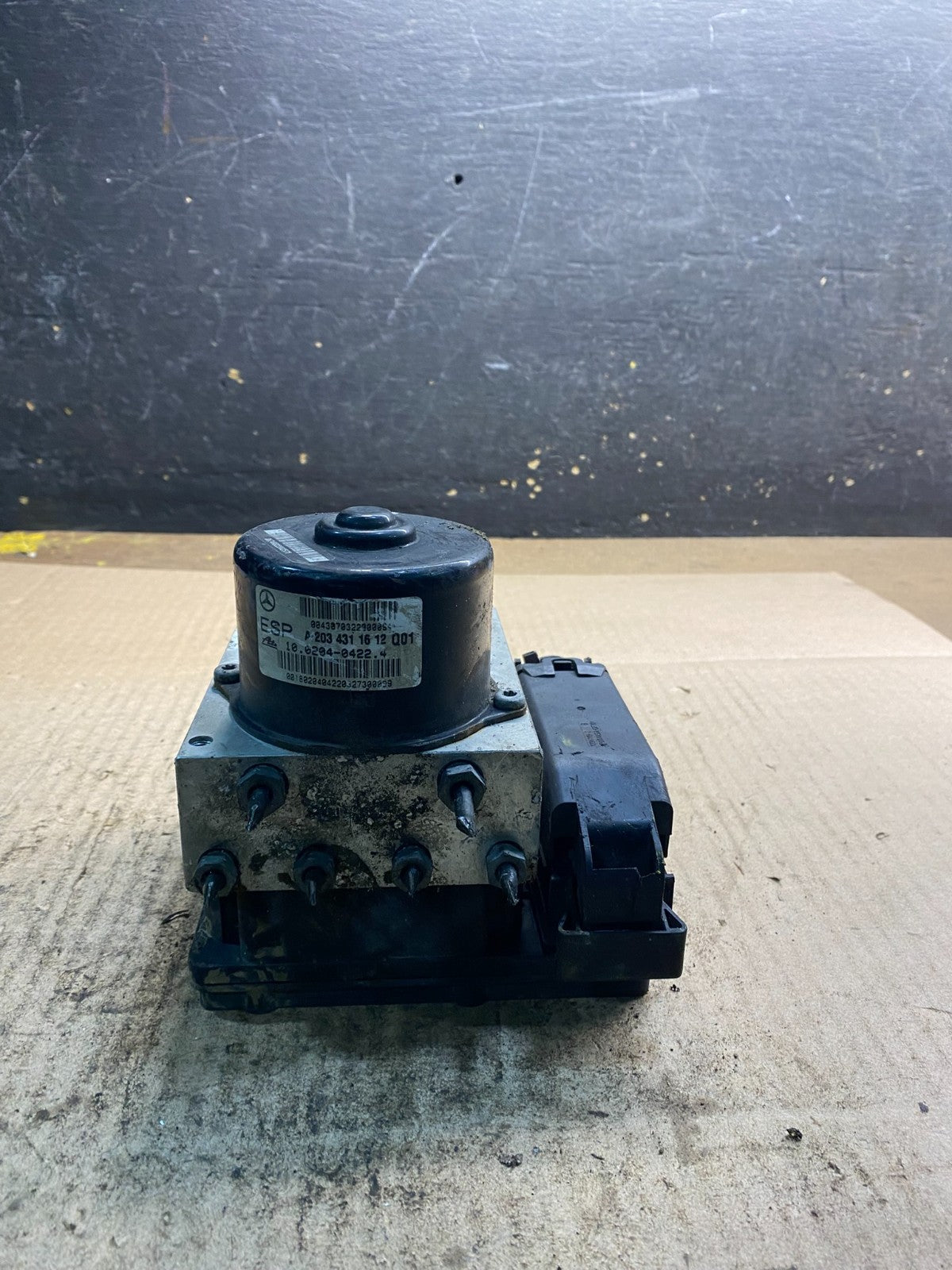 2006 - 2007 Mercedes C280  ABS Anti Lock Brake Pump Module a2035454732 z4653 DG2