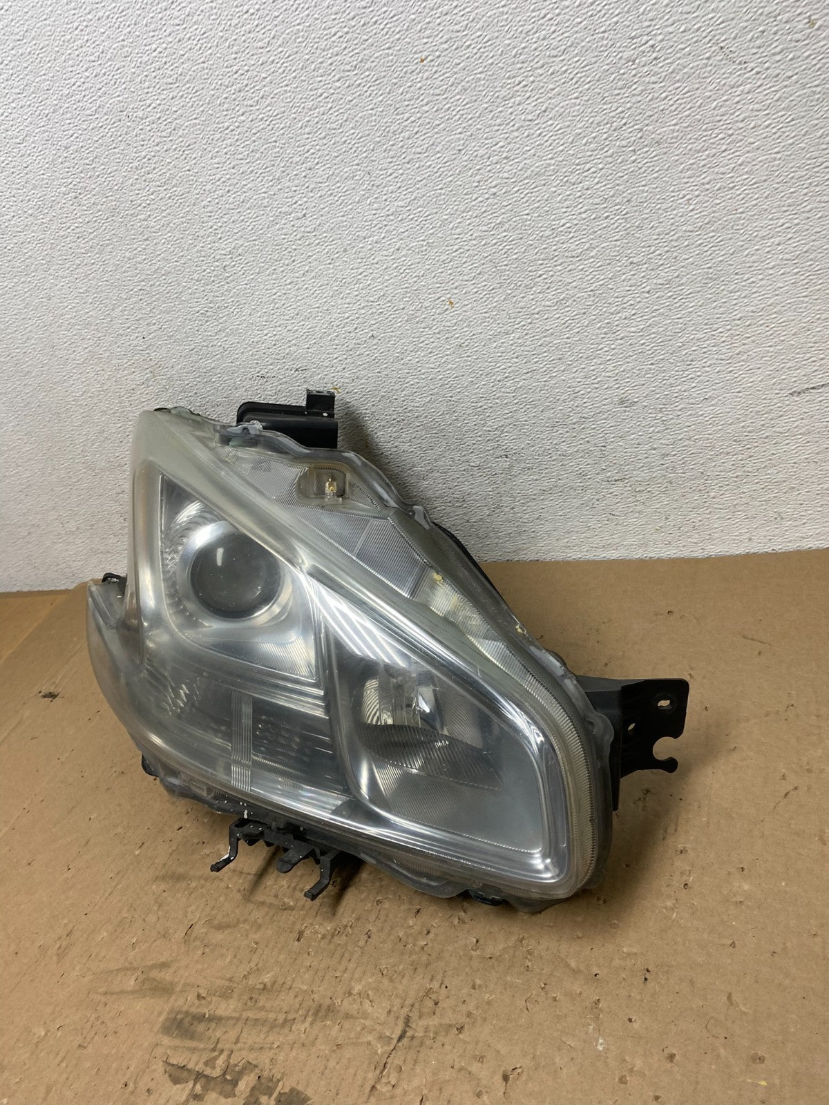 Halogen 2009-2014 Nissan Maxima Right Passenger Headlight AD7799 DW1
