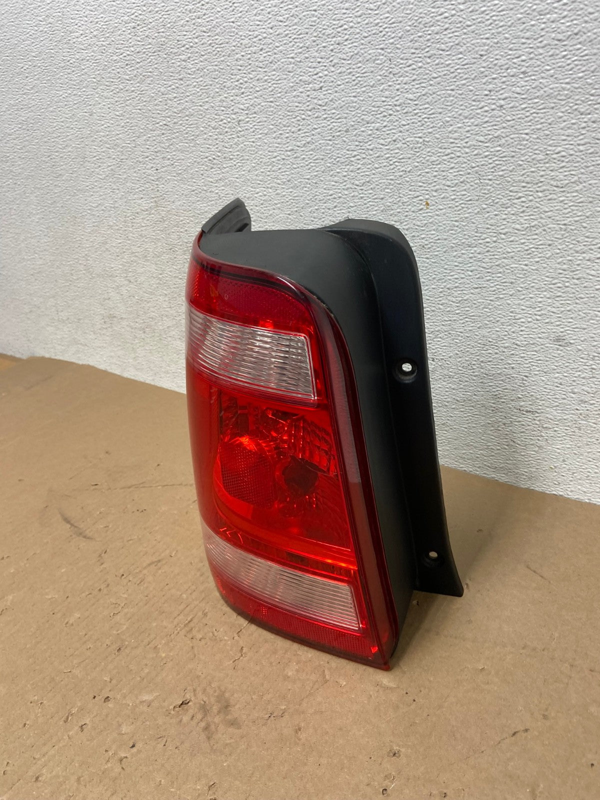 2008 to 2012 Ford Escape Left Driver LH Side Tail Light AD7690 LK1