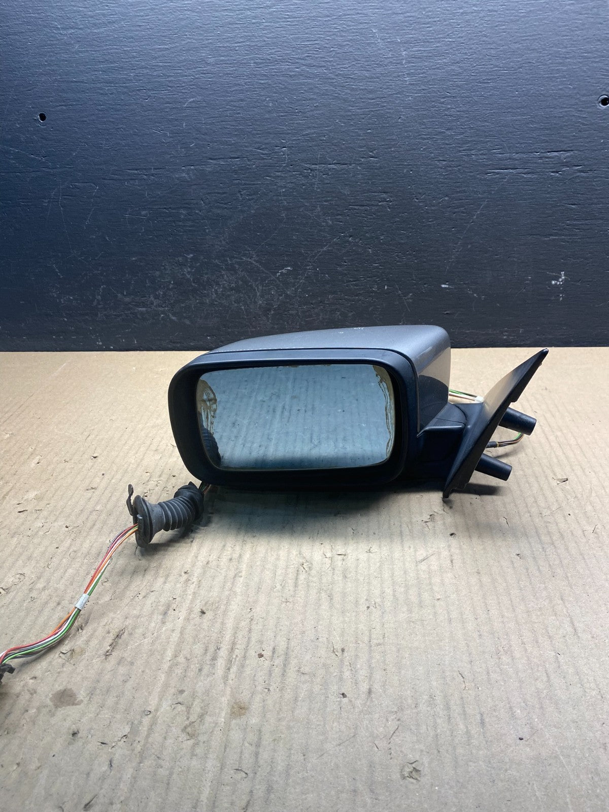 2001 - 2003 BMW 5-Series 525i 530i Left Driver Door View Mirror AC2404 MS8