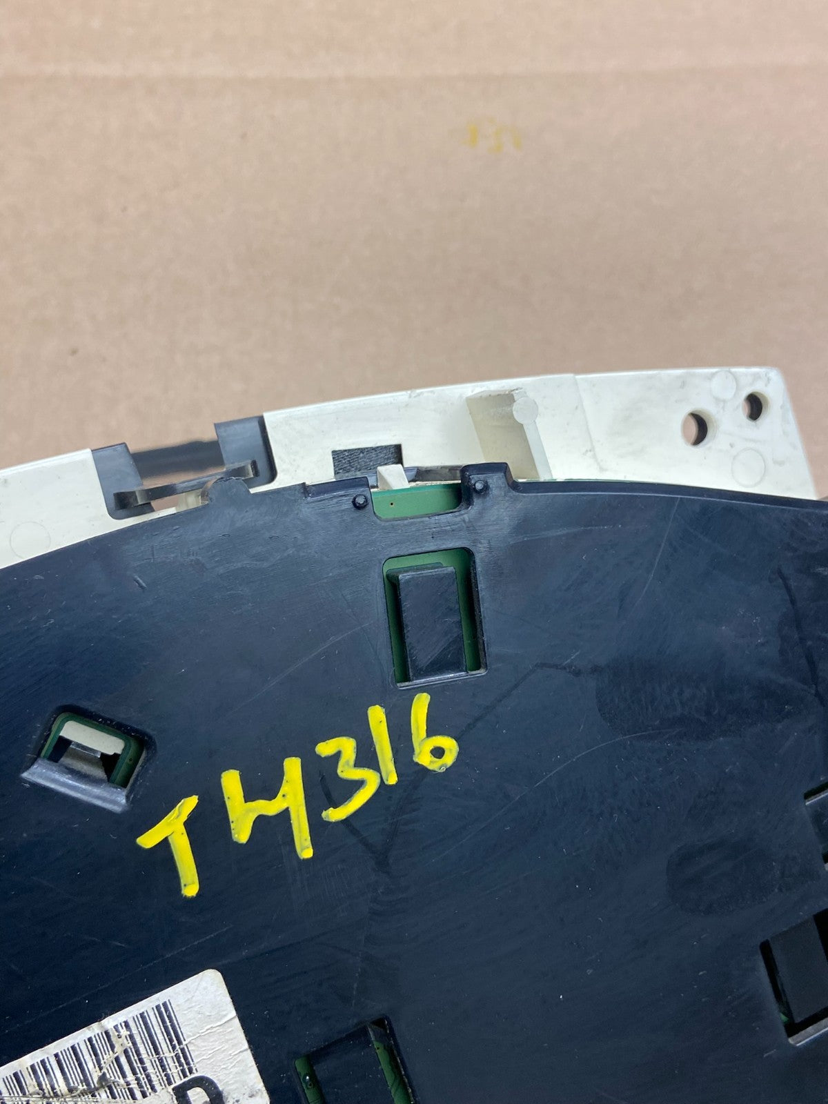2004 to 2007 Chevrolet Express Speedometer Cluster Gauge T4316 DG6