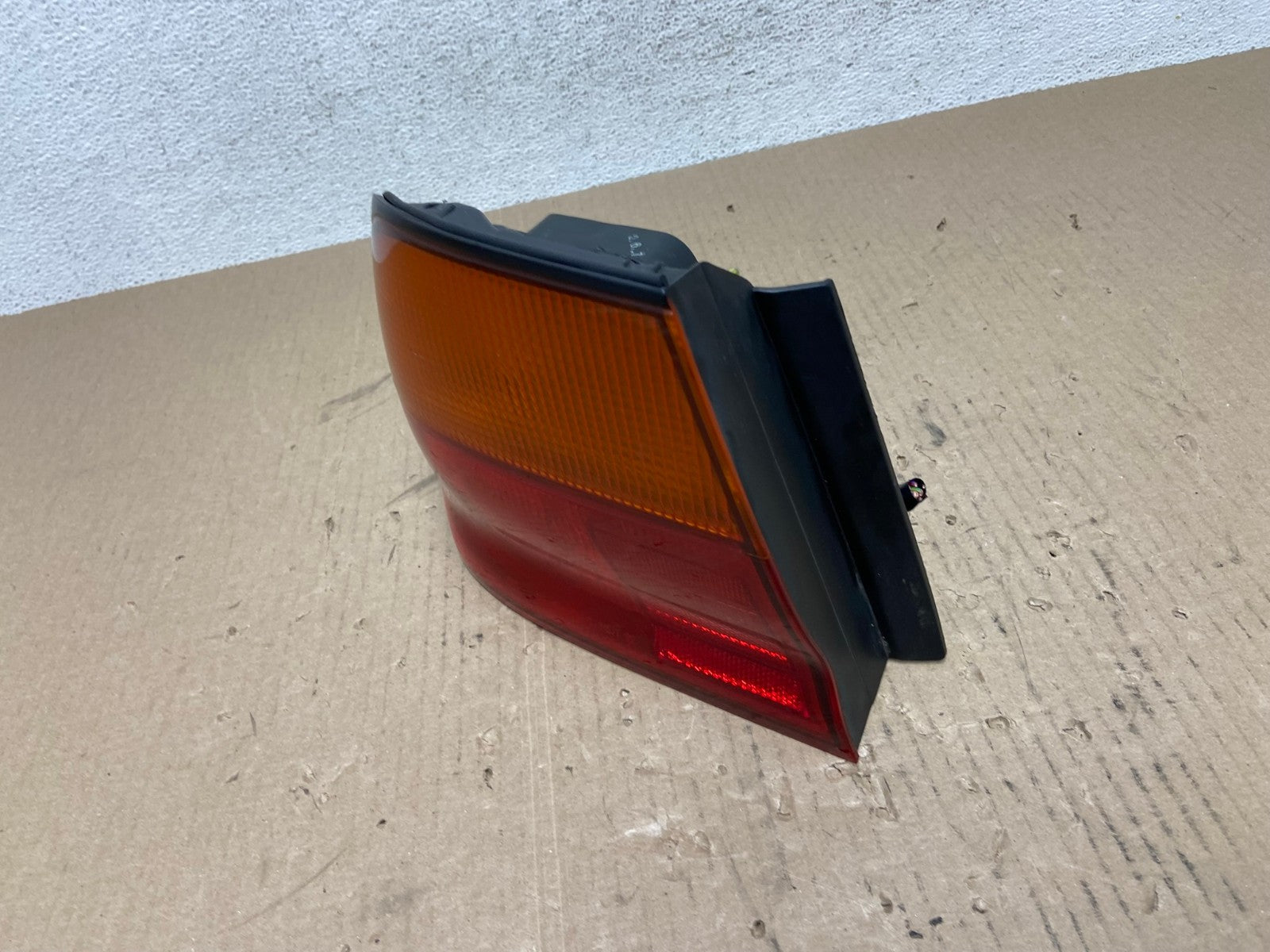 1995 1996 Nissan Maxima Left Driver LH Side Tail light AE7039 LK1