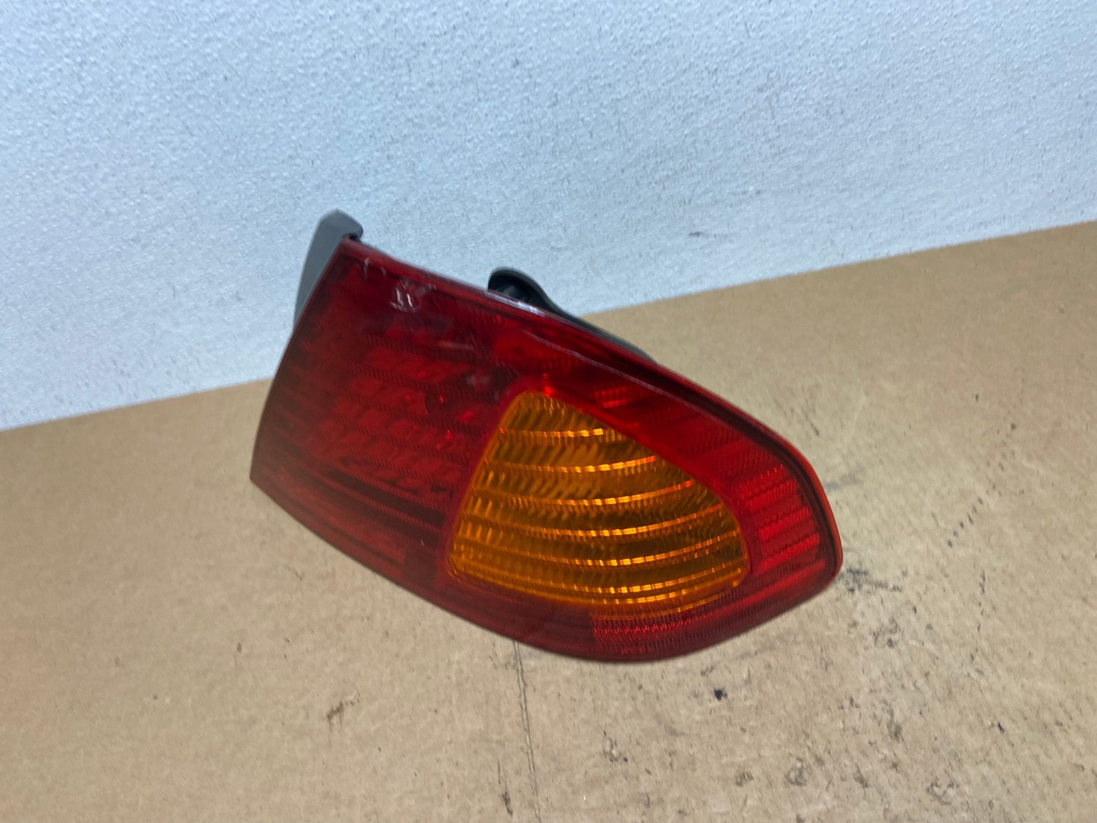 2000 2001 2002 Toyota Avalon Right Passenger Rh Side Tail Light OEM AC3529 LK1