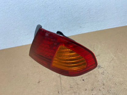 2000 2001 2002 Toyota Avalon Right Passenger Rh Side Tail Light OEM AC3529 LK1