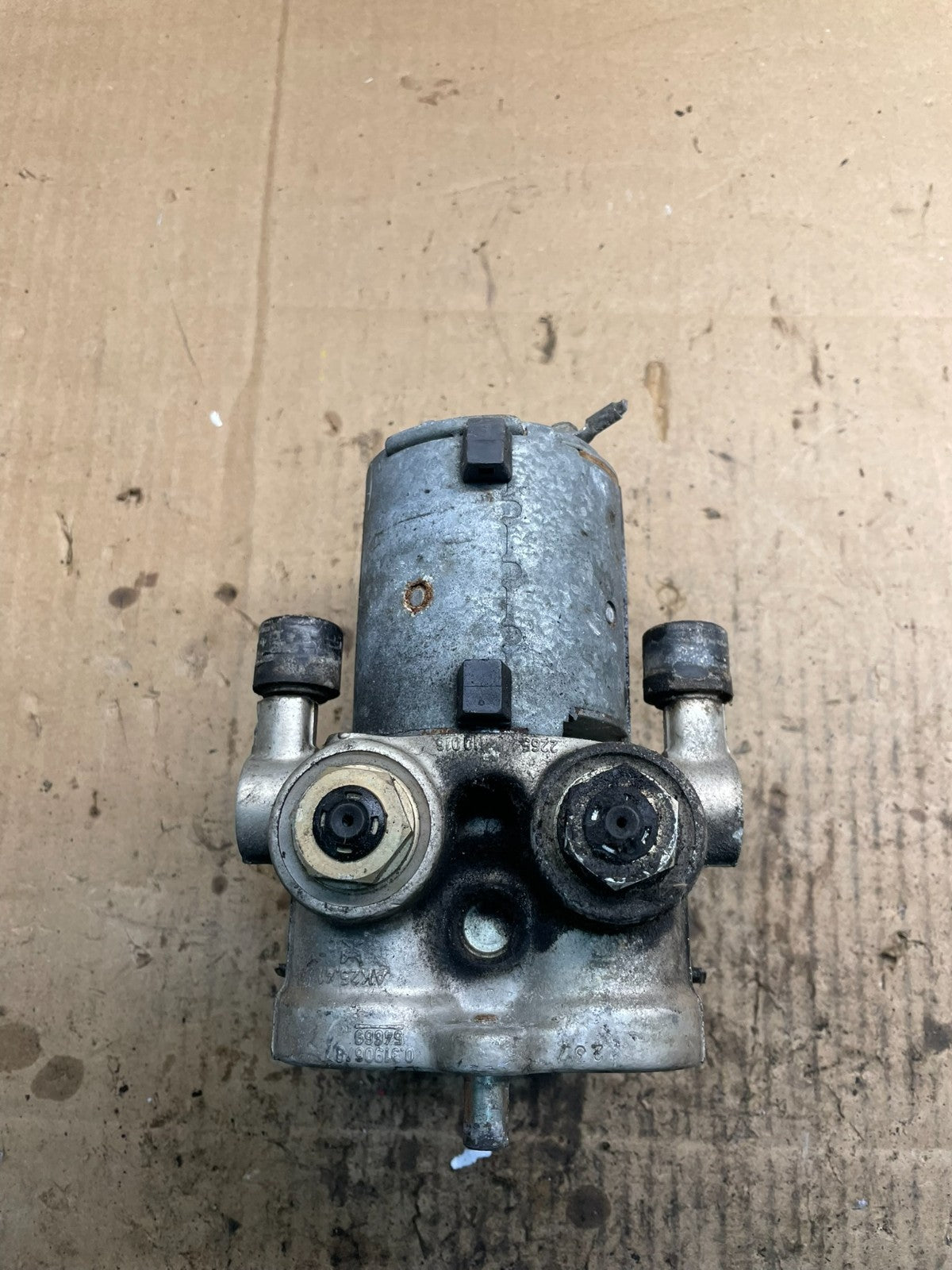 1986 - 1991 Mercedes 300SEL 300SE ABS Anti Lock Brake Pump Module W6812 DG5