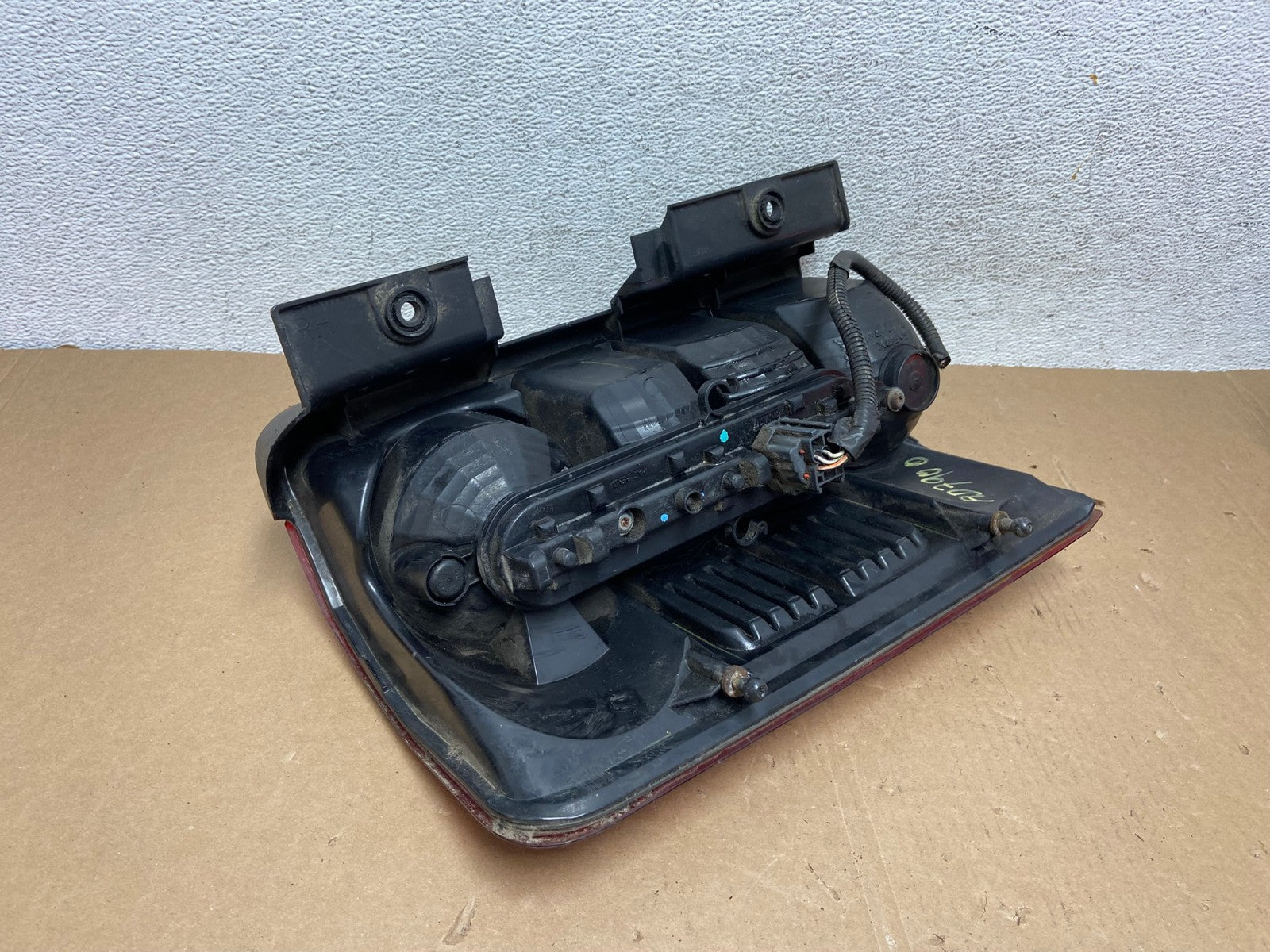 2008 to 2012 Jeep Liberty Right Passenger RH Side Tail Light AD7900 LK4
