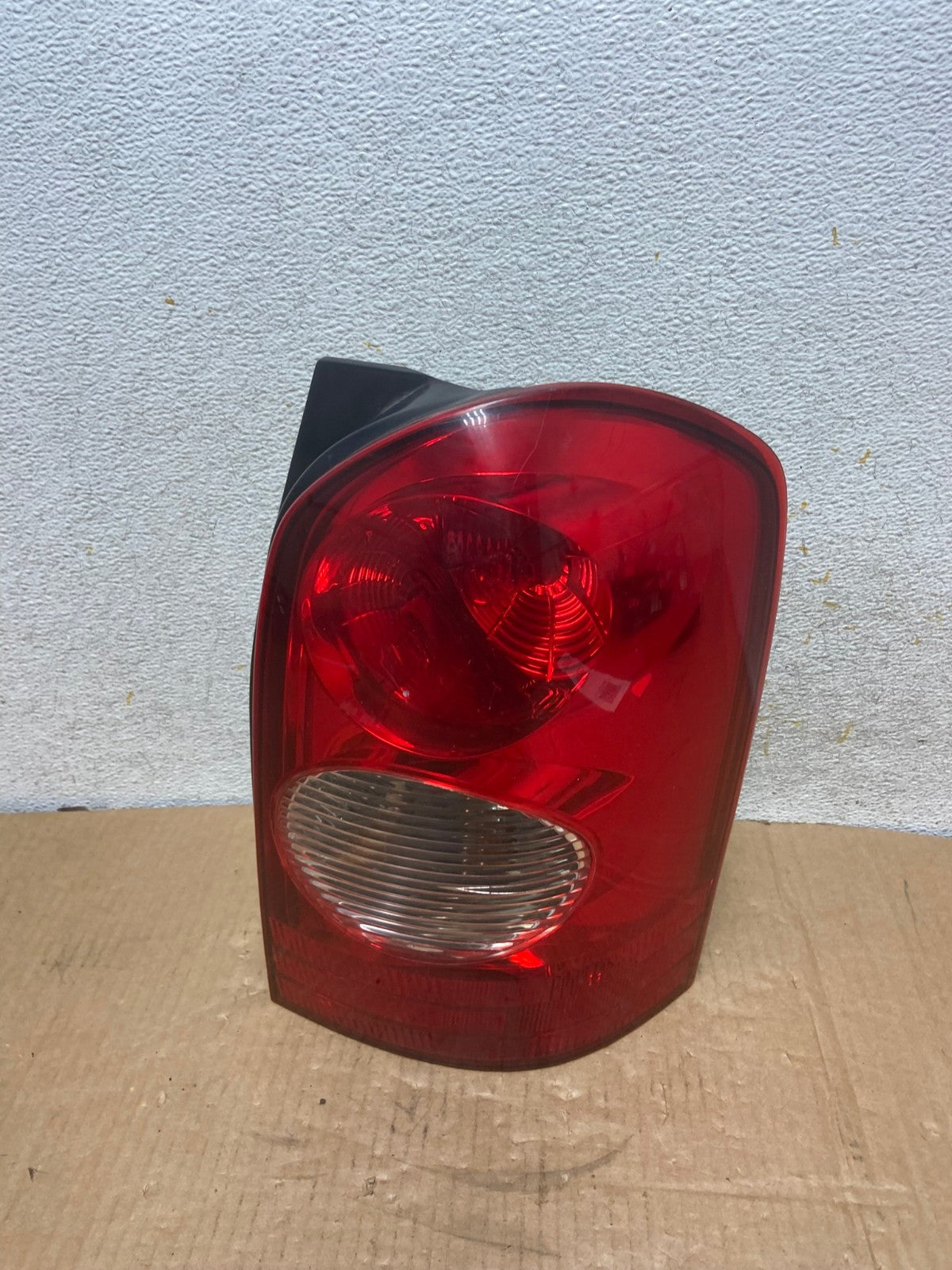 2002 to 2003 Mazda Mpv Right Passenger RH Side Tail Light AI6994 LK0