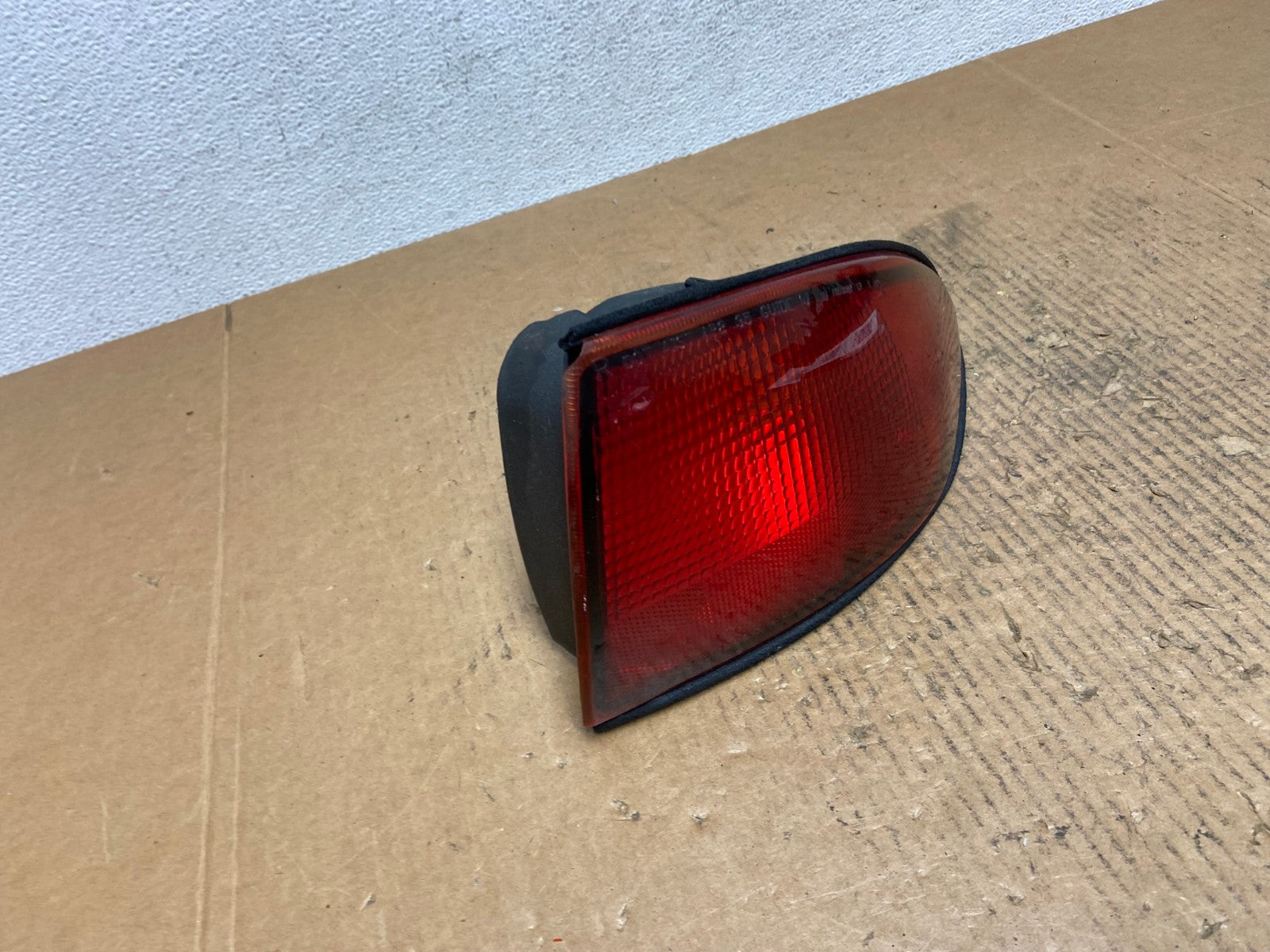 1997 1998 1999 Chevrolet Cavalier Right Passenger RH Tail Light AE1564 LK2
