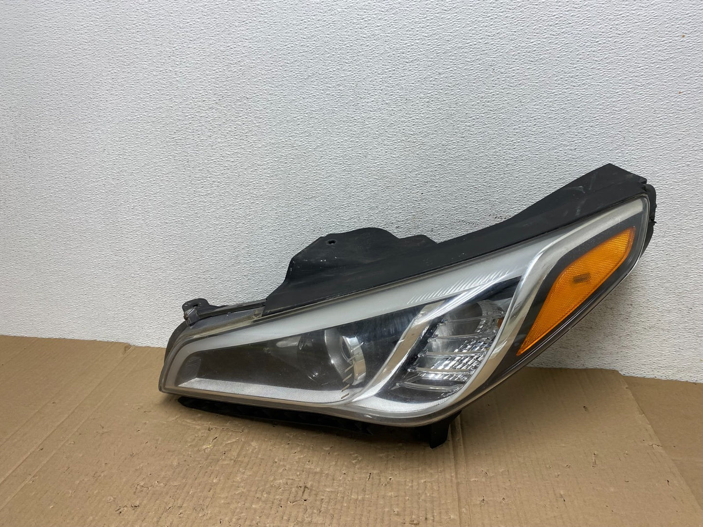 2015-2017 Hyundai Sonata Left Driver LH Side Halogen Headlight AE9076 DW0