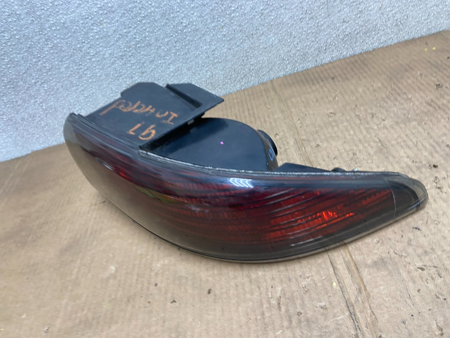 1993 to 1997 Dodge Interpid Right Passenger Side Tail Light AA63741
