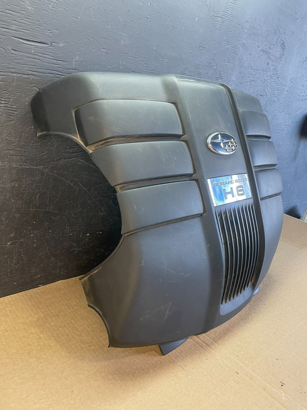 2007 to 2014 Subaru Tribeca 3.0L Factory Engine Cover 14025AA24A AF3535 DG2