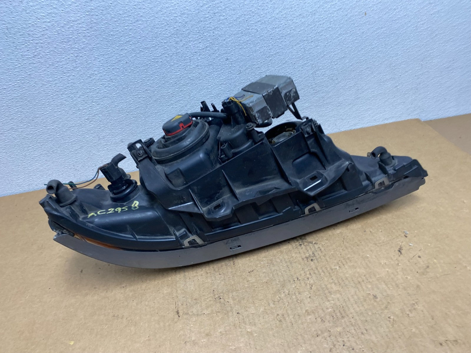2001-2003 BMW E39 5 Series Headlight Left Driver LH Side XENON OEM AC2958 DW9
