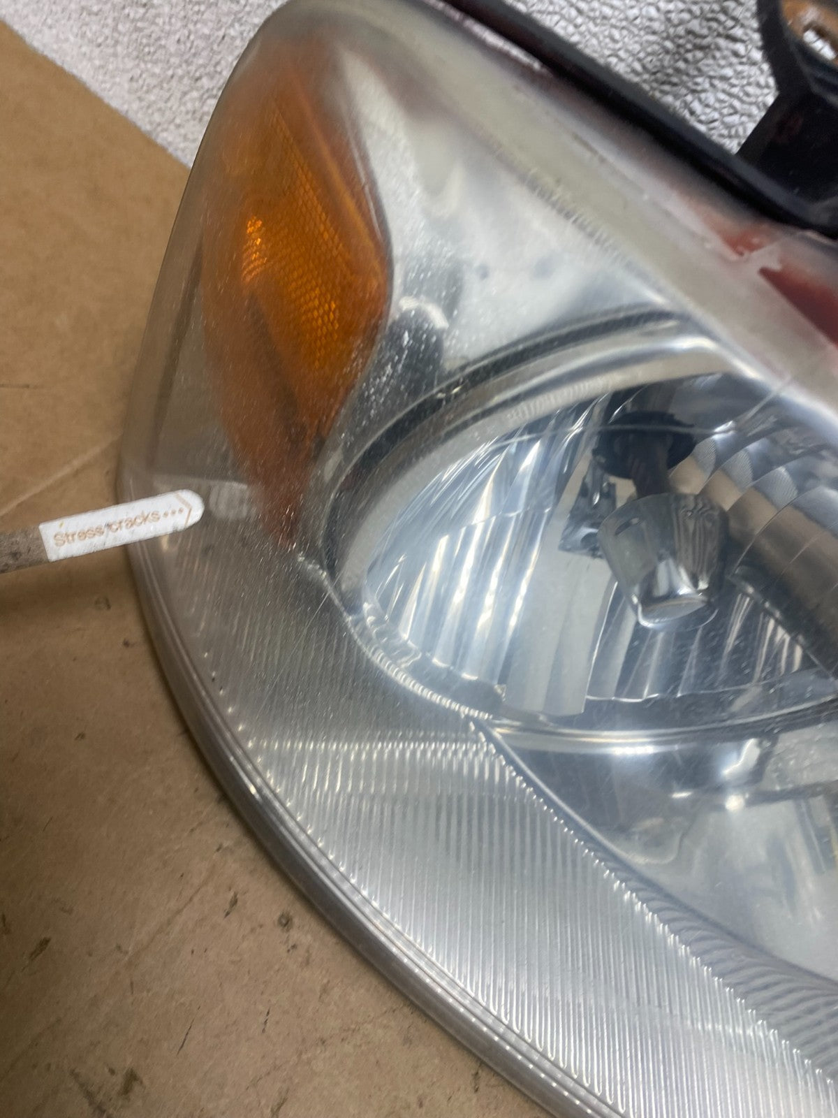 2004 to 2008 Ford F-150 F150 Left+Right Halogen Headlights X5608 DW7