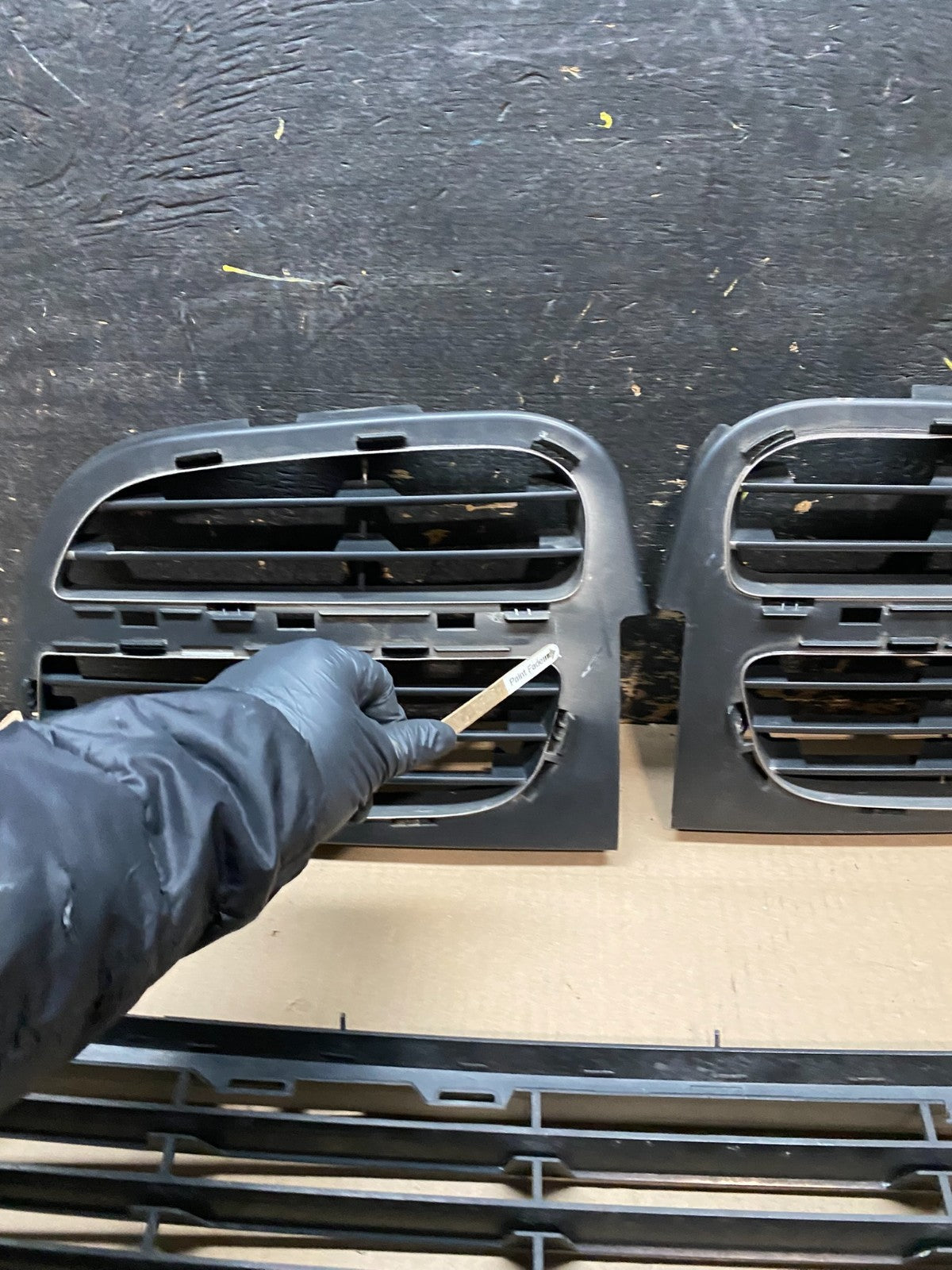 2008 - 2010 Porsche Cayenne Cover Bottom Center Grille Grill Trim OEM X3043  DG7