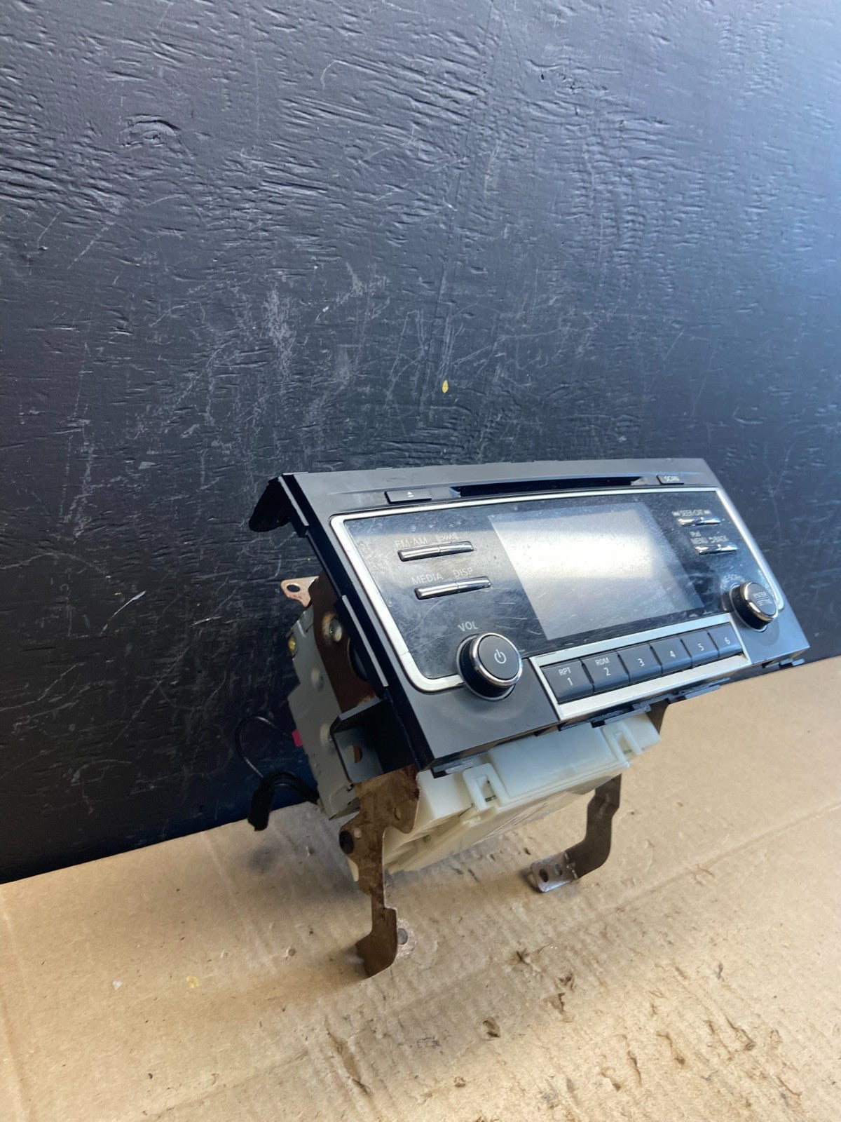 2017 2018 Nissan Altima Radio Screen Receiver AM-FM CD Player OEM ac4863  DG3