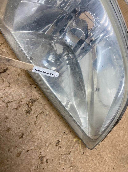 2001  to 2003 Toyota Sienna Right Passenger Side Headlight AA7107 DW4