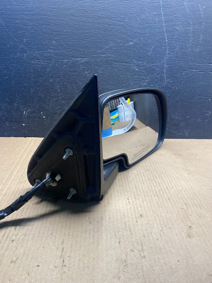 2003-2006 Chevrolet Tahoe Suburban Right Passenger Turn Door Mirror AE6342 DW9