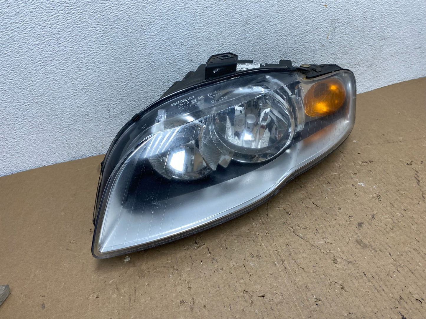 2006 2007 2008 Audi A4 Headlight Halogen Left Driver LH Side AD8180 DW2