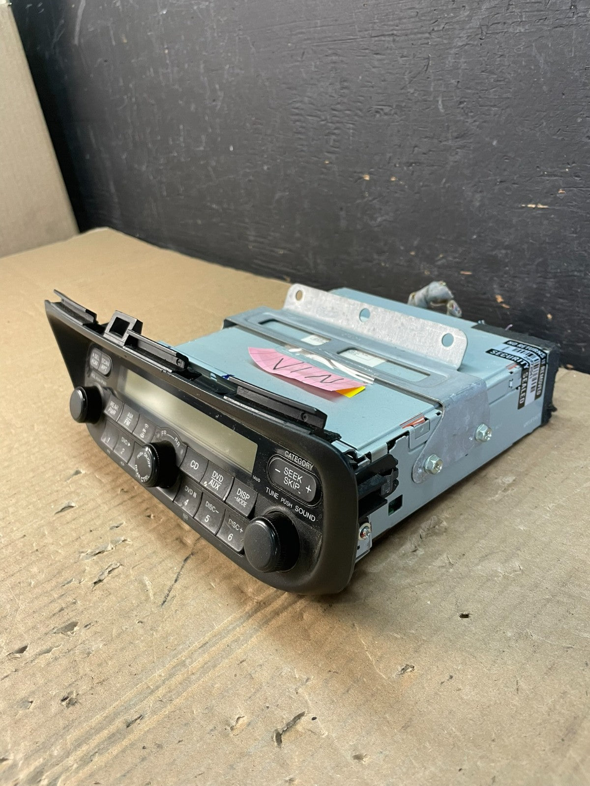 2005 to 2010 Honda Odyssey Am Fm Cd Player Radio Receiver AC4902 DG2