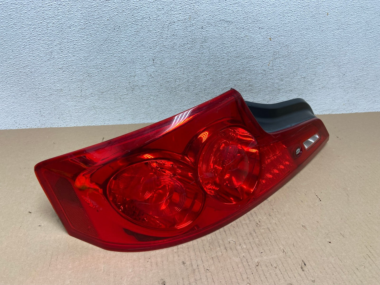 2006 - 2007 Infiniti G35 Coupe Left Driver LH Outer Tail Light AE7226 LK2
