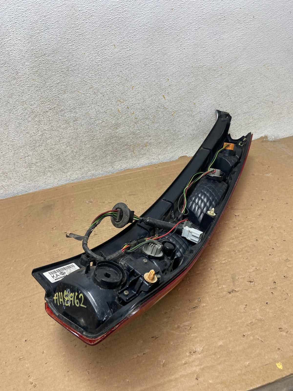 2005 to 2006 Honda Cr-v Crv Left Driver LH Tail Light AH8962 LK7