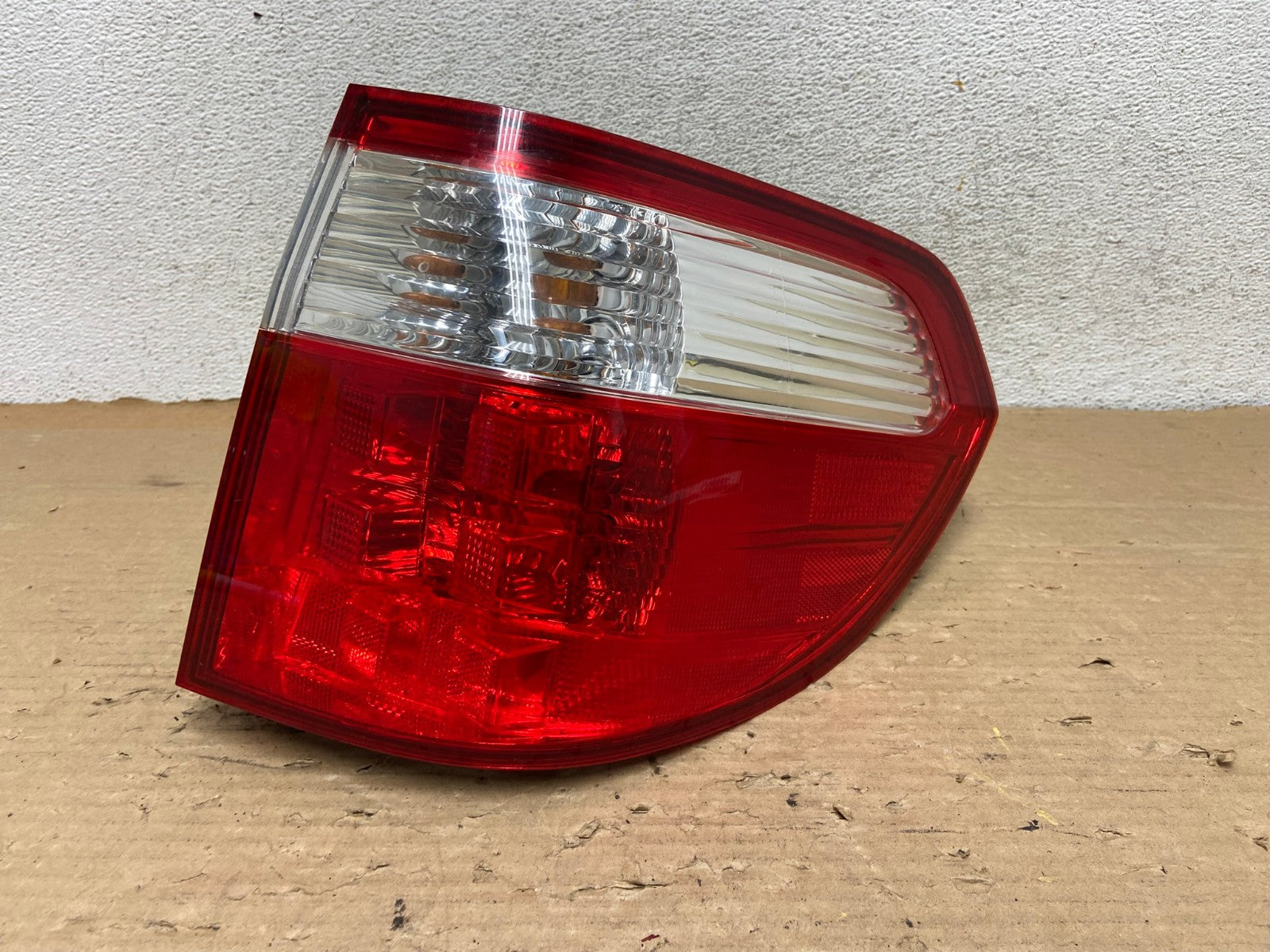 2005 2006 2007 Honda Odyssey Right Passenger RH Side Tail Light AG8336 LK0