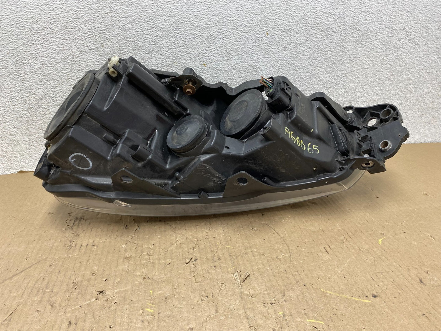 2010-2014 Volkswagen Golf MK6 GTI Right Passenger RH Halogen Headlight AG8065 DW7