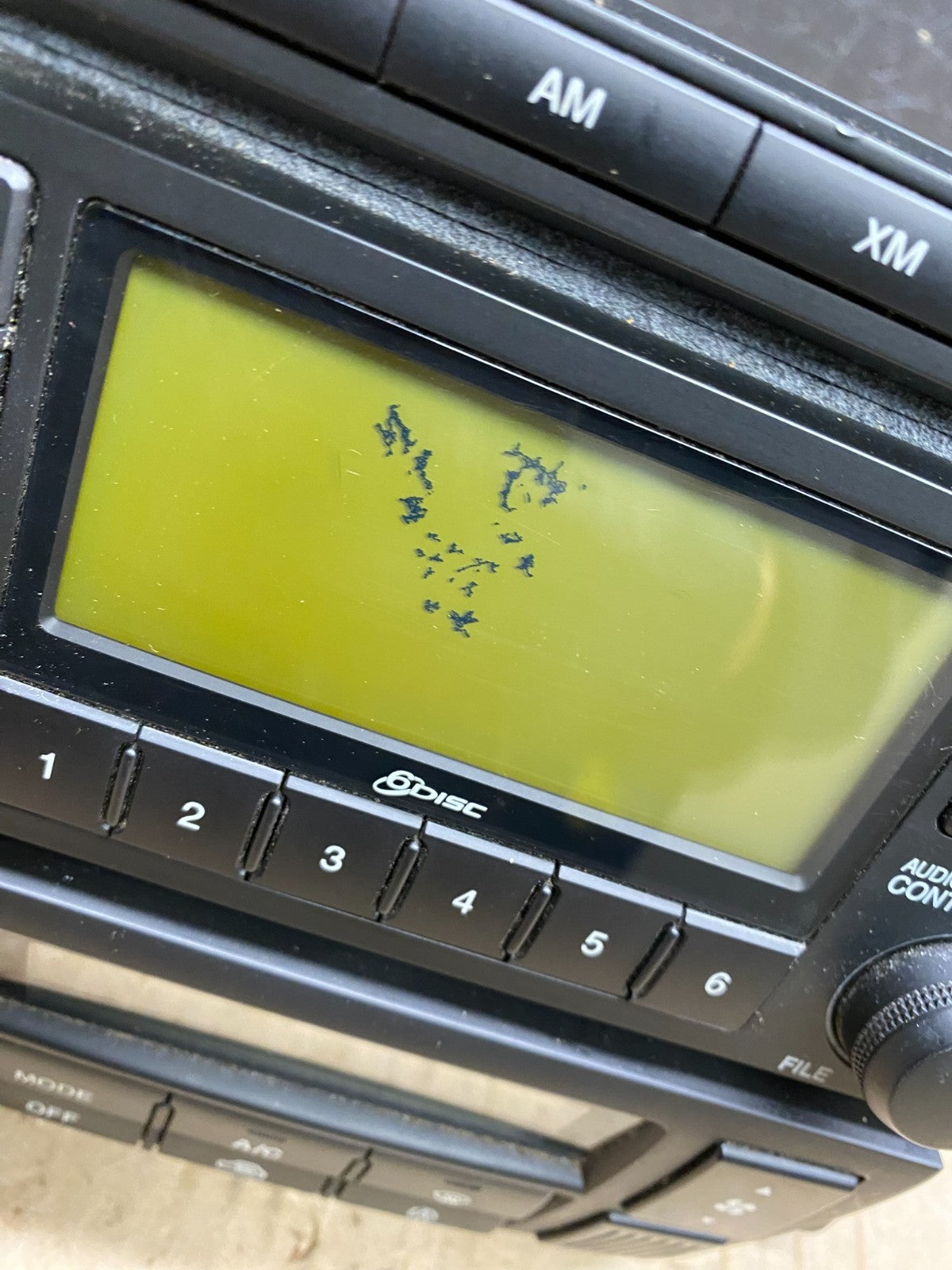 2006 to 2009 Hyundai Tucson FM Radio Single CD Player 96175-2E810 AB9082 DG1
