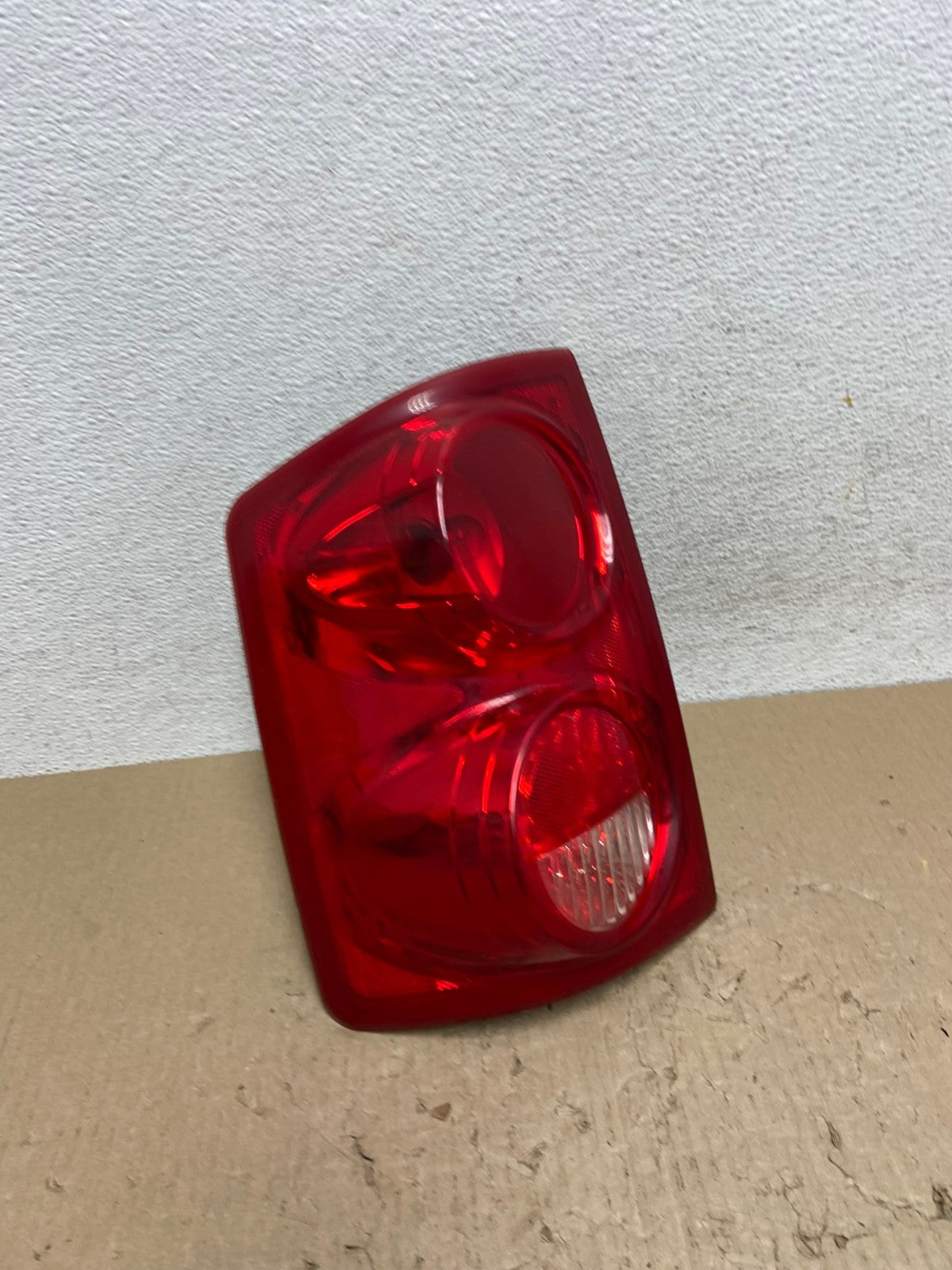 2005-2011 Dodge Dakota Lh Left Driver Side Tail Light DEPO AE9820 LK2