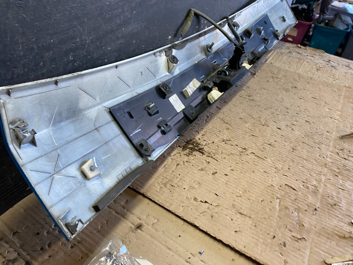 2011-2018 Dodge Grand Caravan Rear Tail Gate Trim Molding Panel OEM W9991 DG11