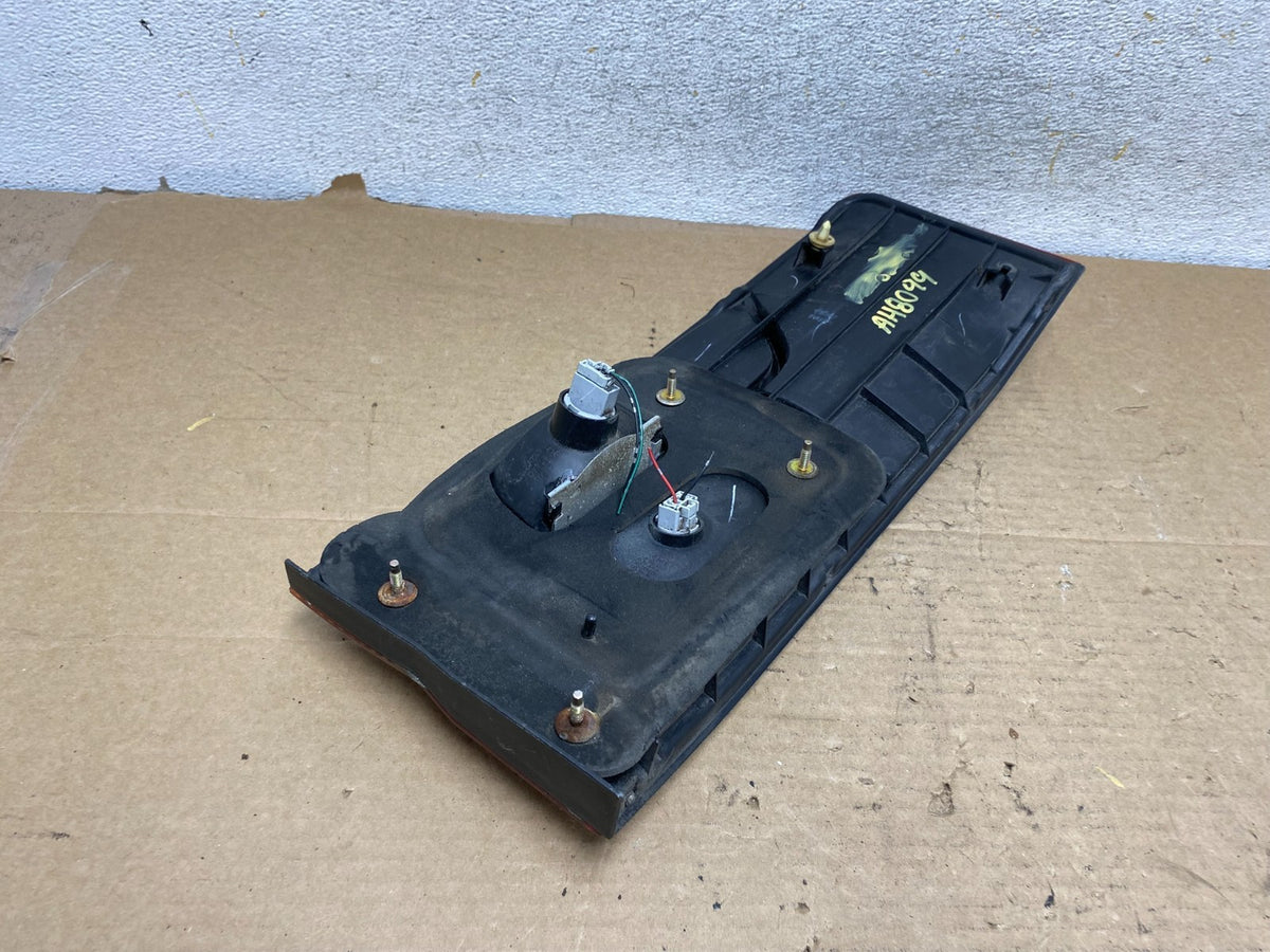 1999 2000 2001 Honda Odyssey Left Driver LH Tail Light Inner AH8099 DW4