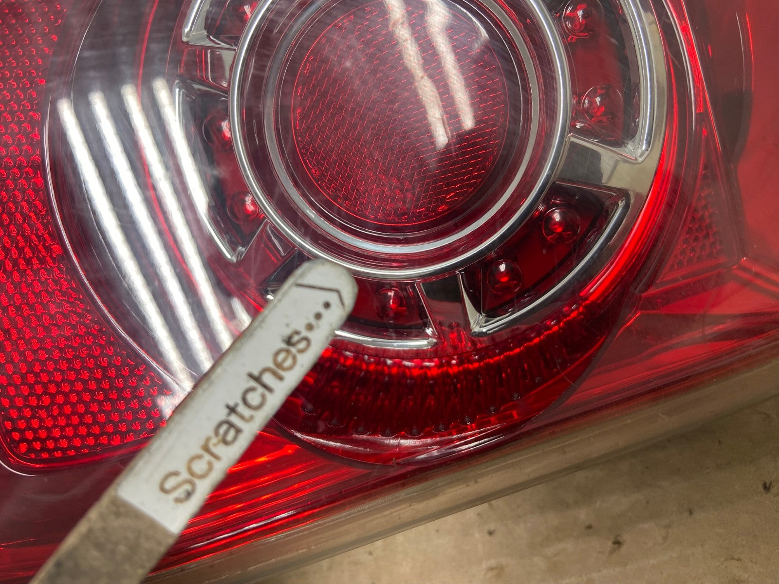 2007 to 2012 GMC Acadia Right Passenger Rh Hatch Tail Light Inner AG9065 LK3