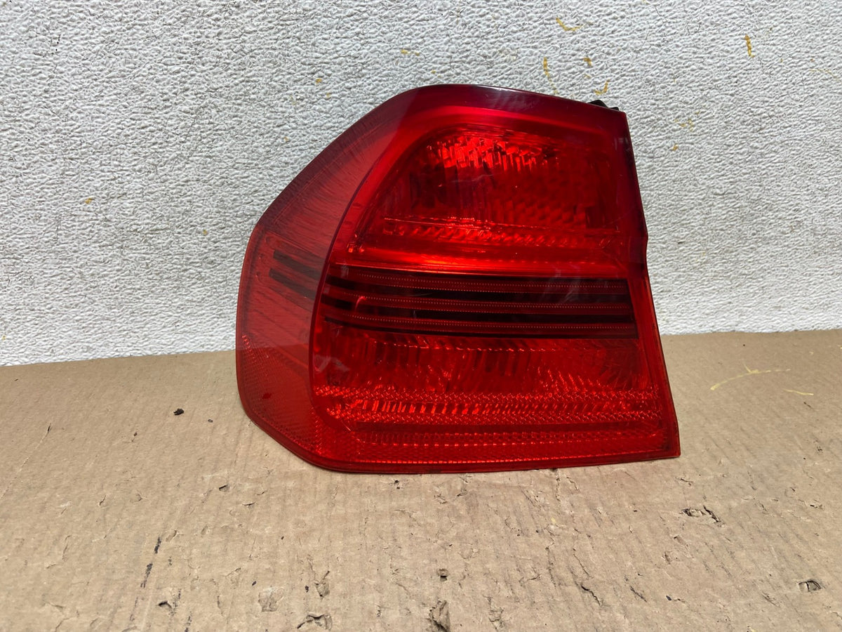 2006 2007 2008 BMW 328i 3 Series Left Driver Lh Side Tail Light AH5982 LK0