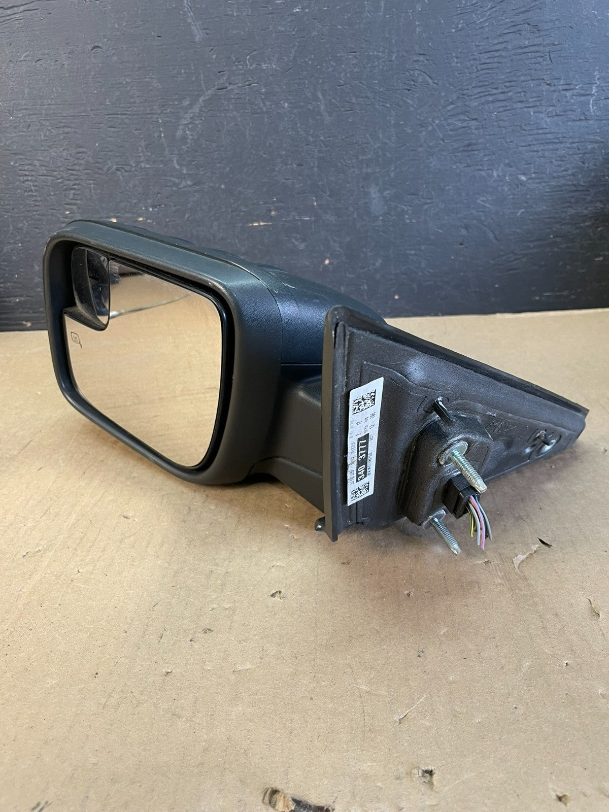 2016 - 2019 Ford Explorer Left Driver View Door Heated Mirror AD5585 DW5
