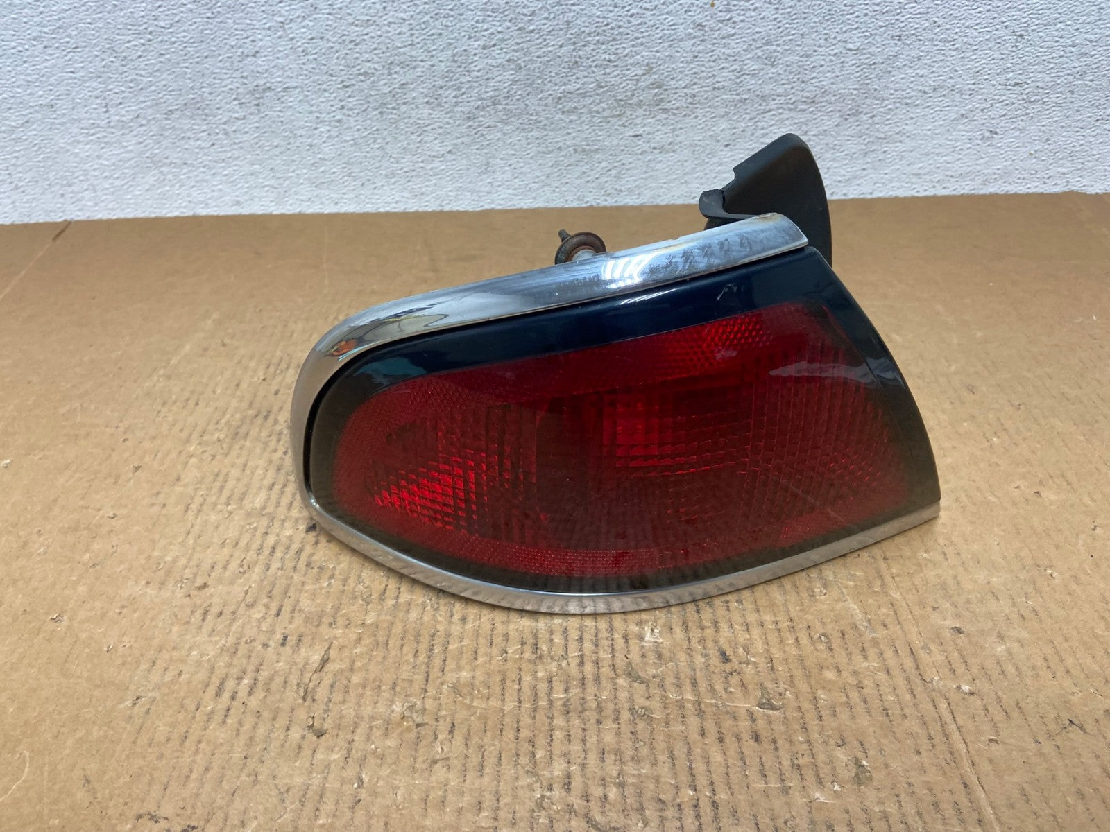 1997 - 1999 Buick Lesabre Left Driver Lh Side Tail Light AE1192 LK0
