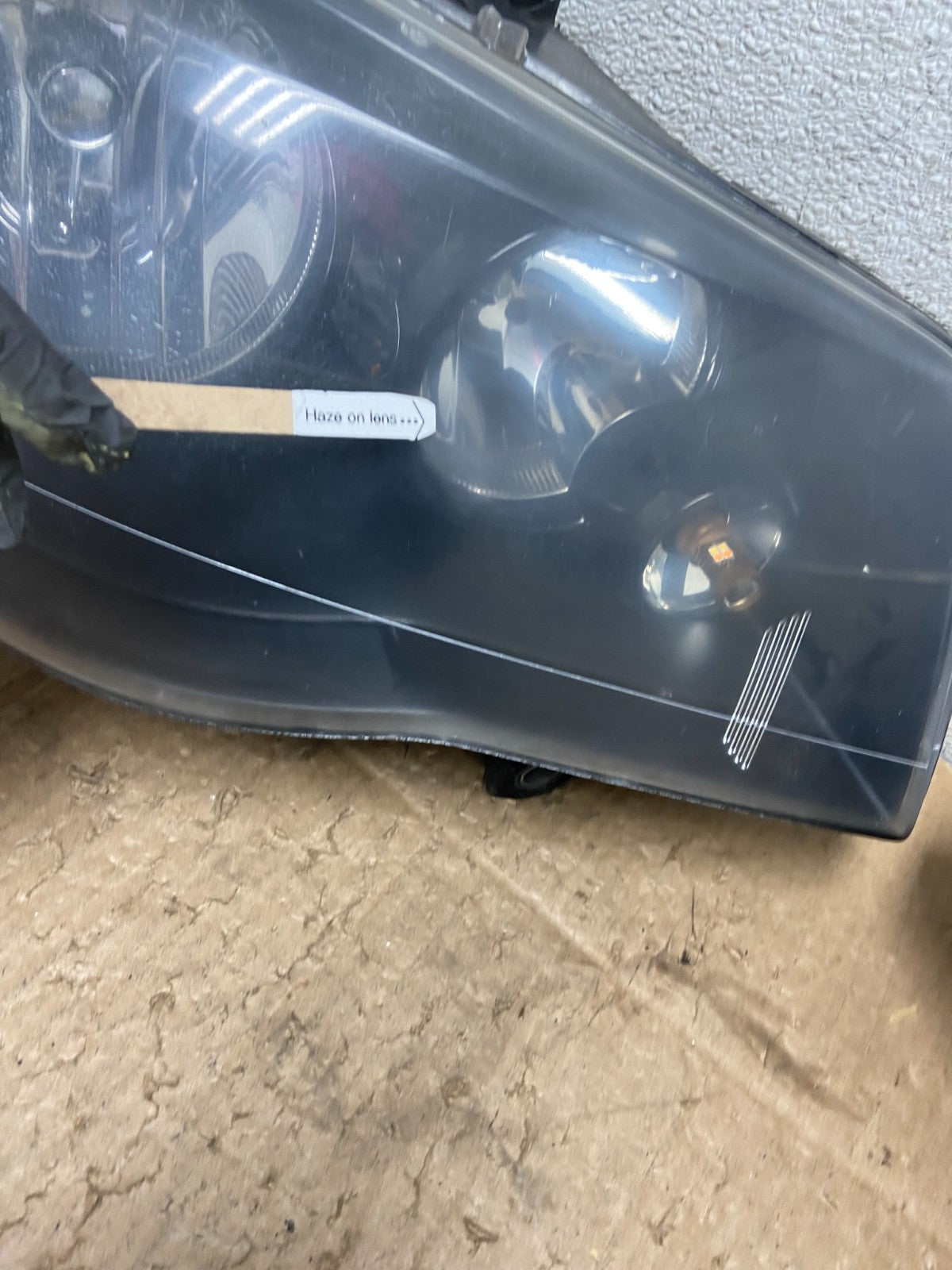 2008 to 2016 Chrysler Town and Country Left+Right Side Headlights Y9168 DW6