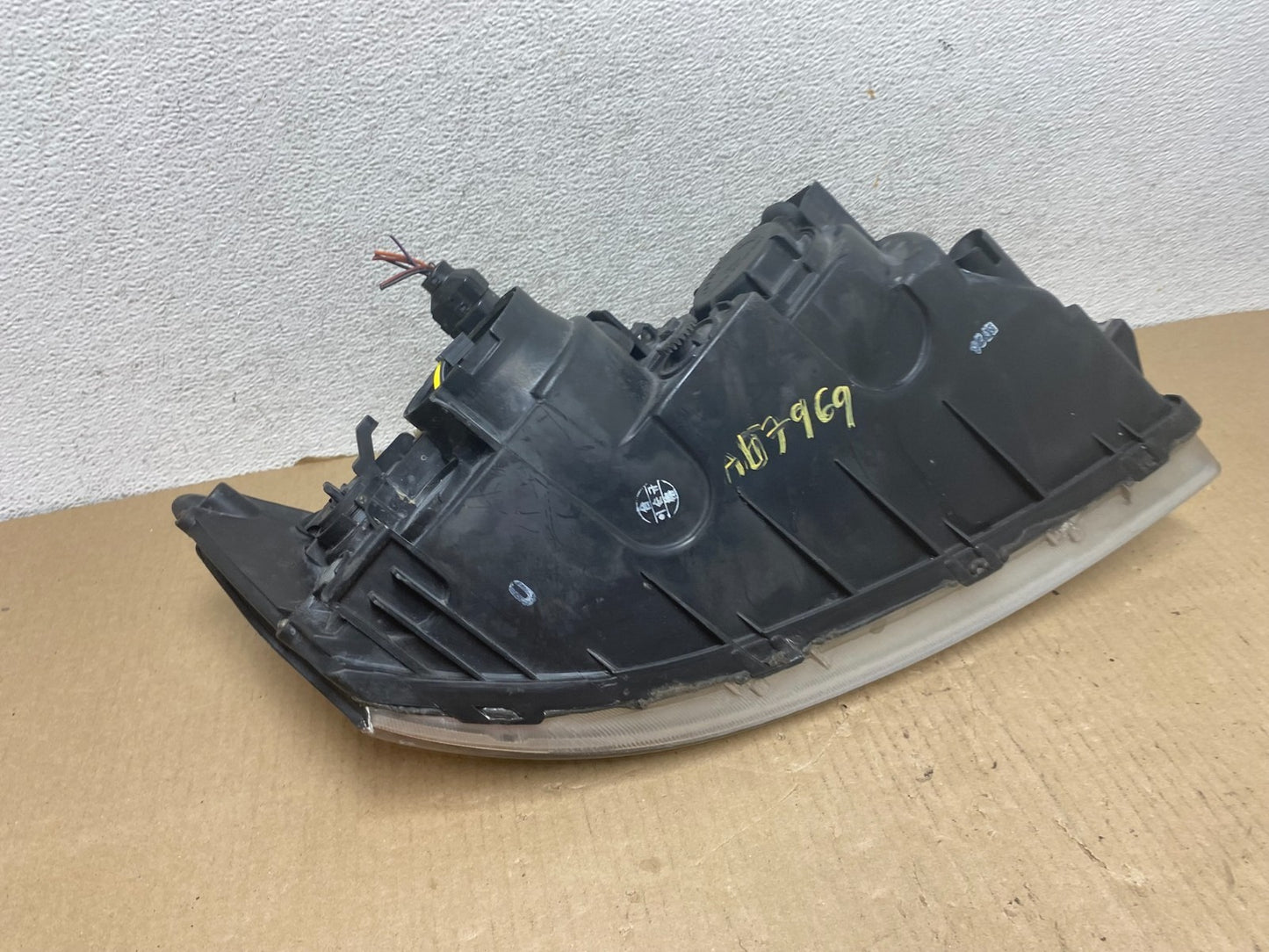 2006 to 2008 Hyundai Sonata Left Driver LH Side Headlight Halogen AG7969 DW7