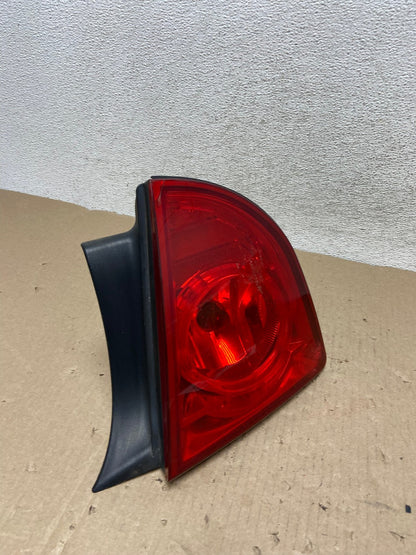 2008 2012 Chevrolet Malibu Right Passenger RH Side Tail Light AG6927 LK2