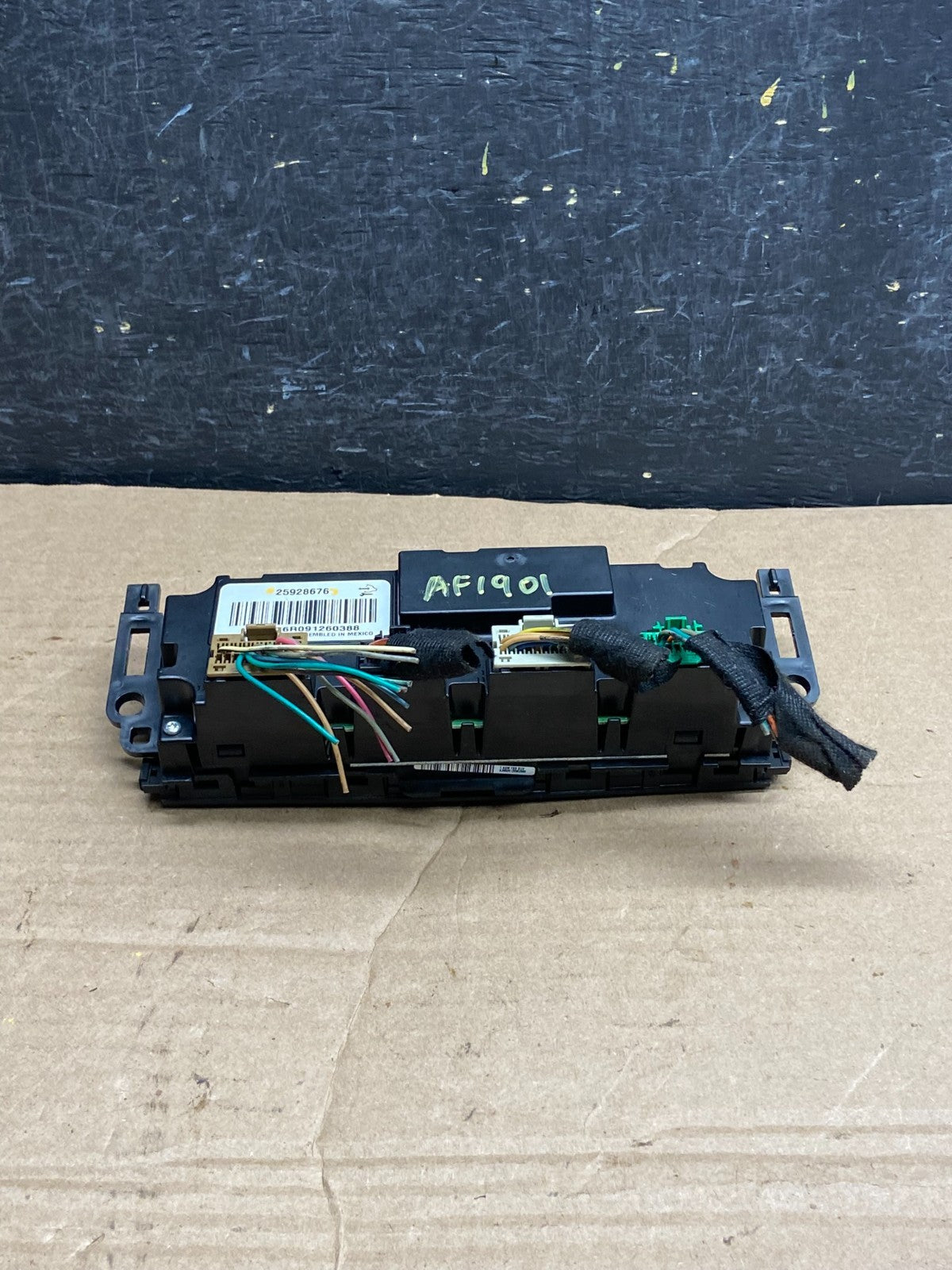 2007-2011 GMC Yukon Tahoe Automatic Climate Temperature Temp Control AF1901 DG3