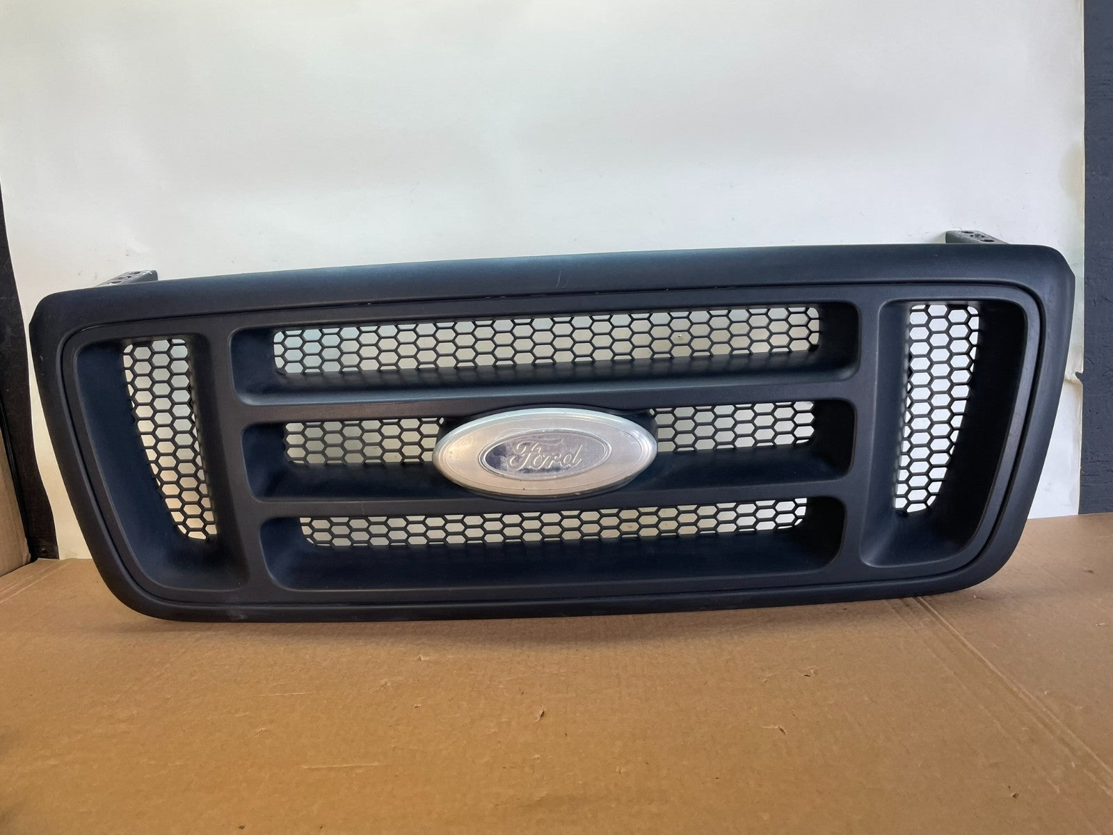 2004 to 2008 Ford F150 F-150 Front Upper Grill Grille AG2855 DG0