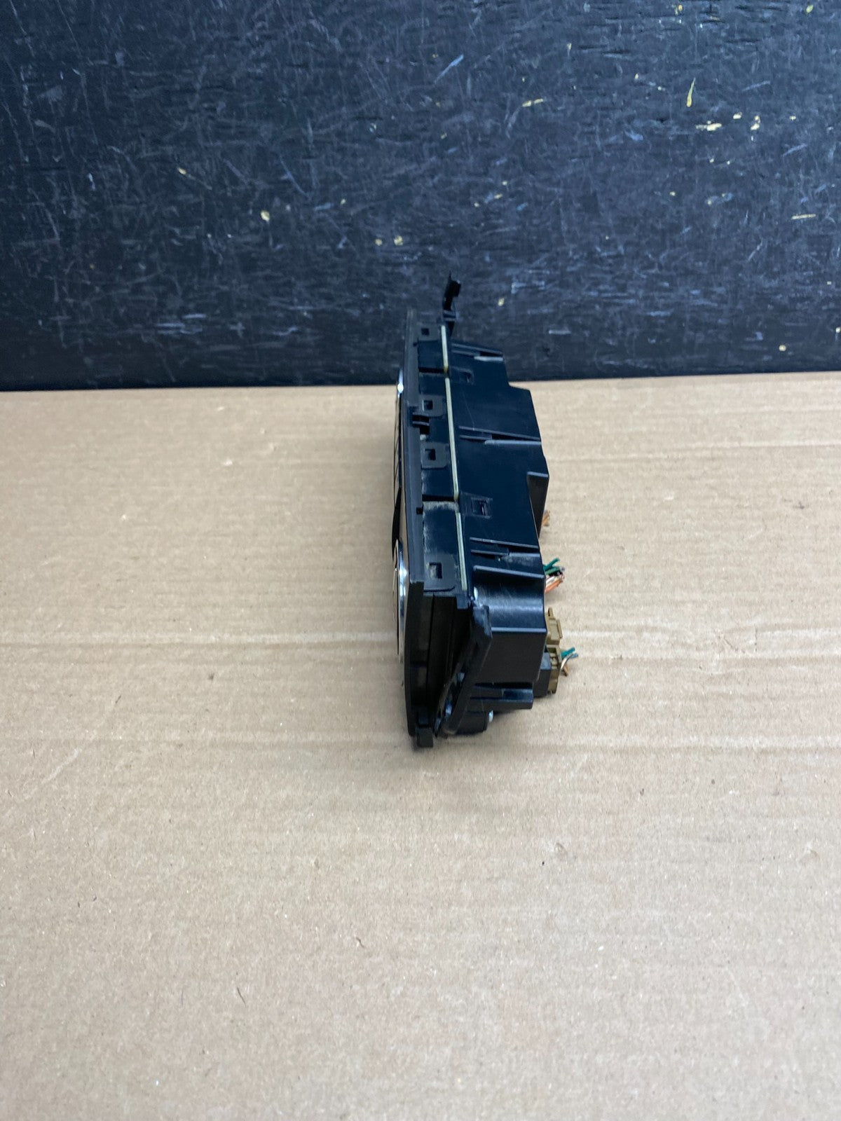 2007 to 2011 Cadillac Escalade AC Heater Climate Control Panel AG0015 DG2