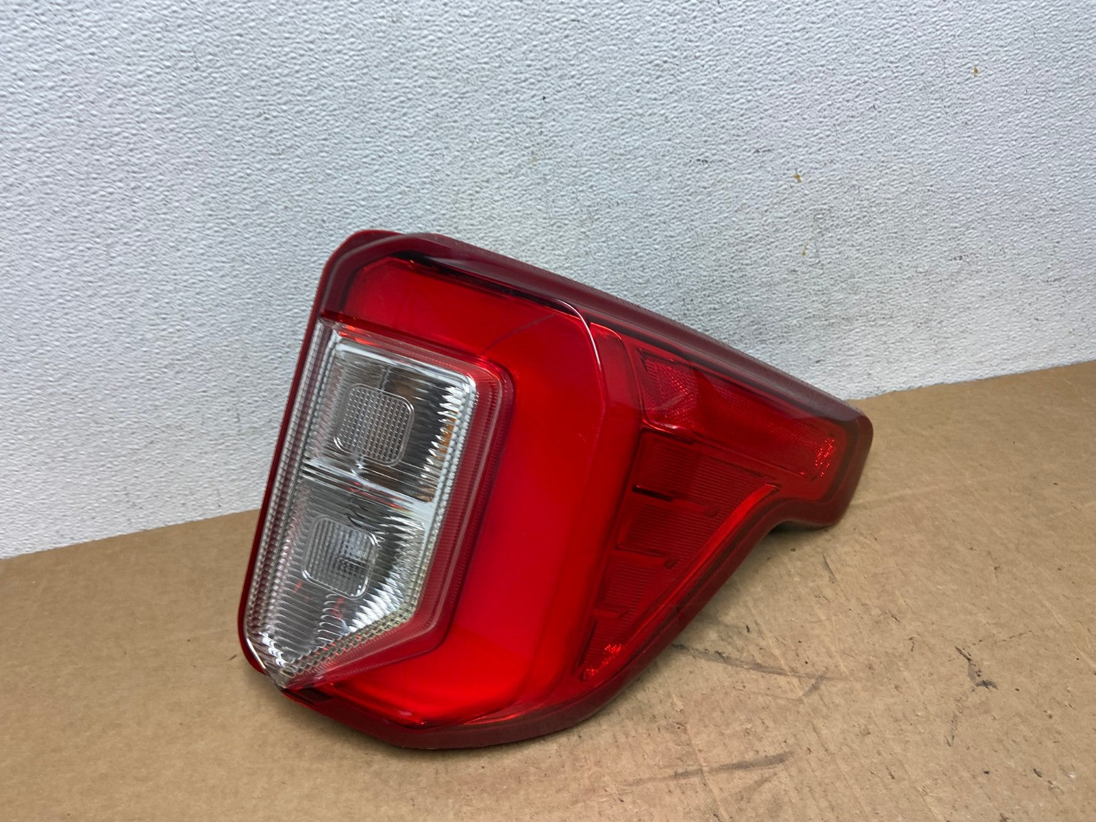 2020 2021 2022 2023 Ford Explorer Right Passenger Side Tail light AD6248 LK0