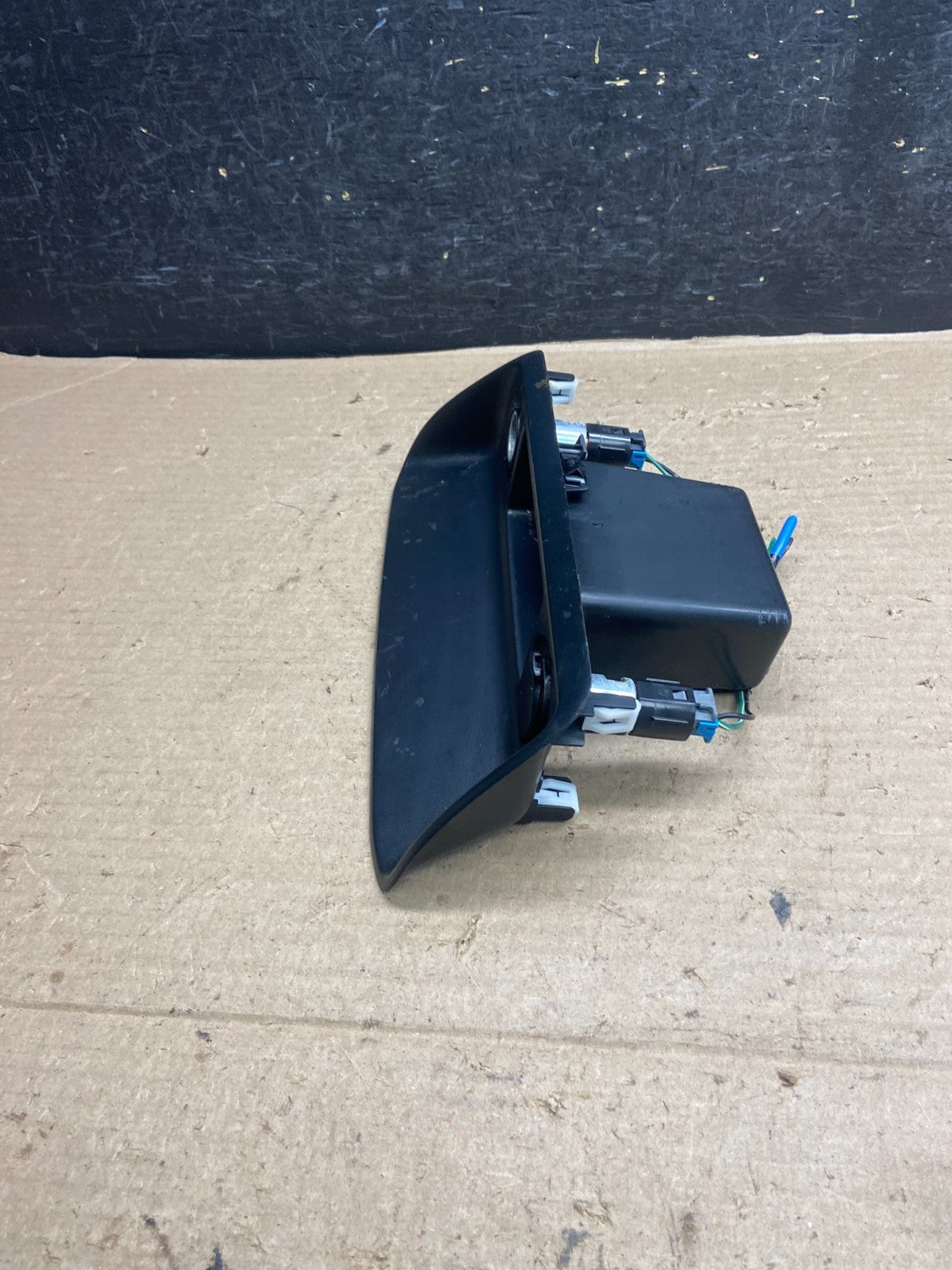 2008 to 2012 Nissan Armada Radio Bezel Cubby Storage Trim Aux AH5390 DG1