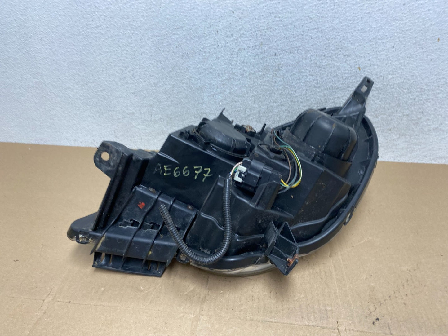 2010 - 2015 Chevrolet Equinox Halogen Headlight Right Passenger Side AE6677 DW7