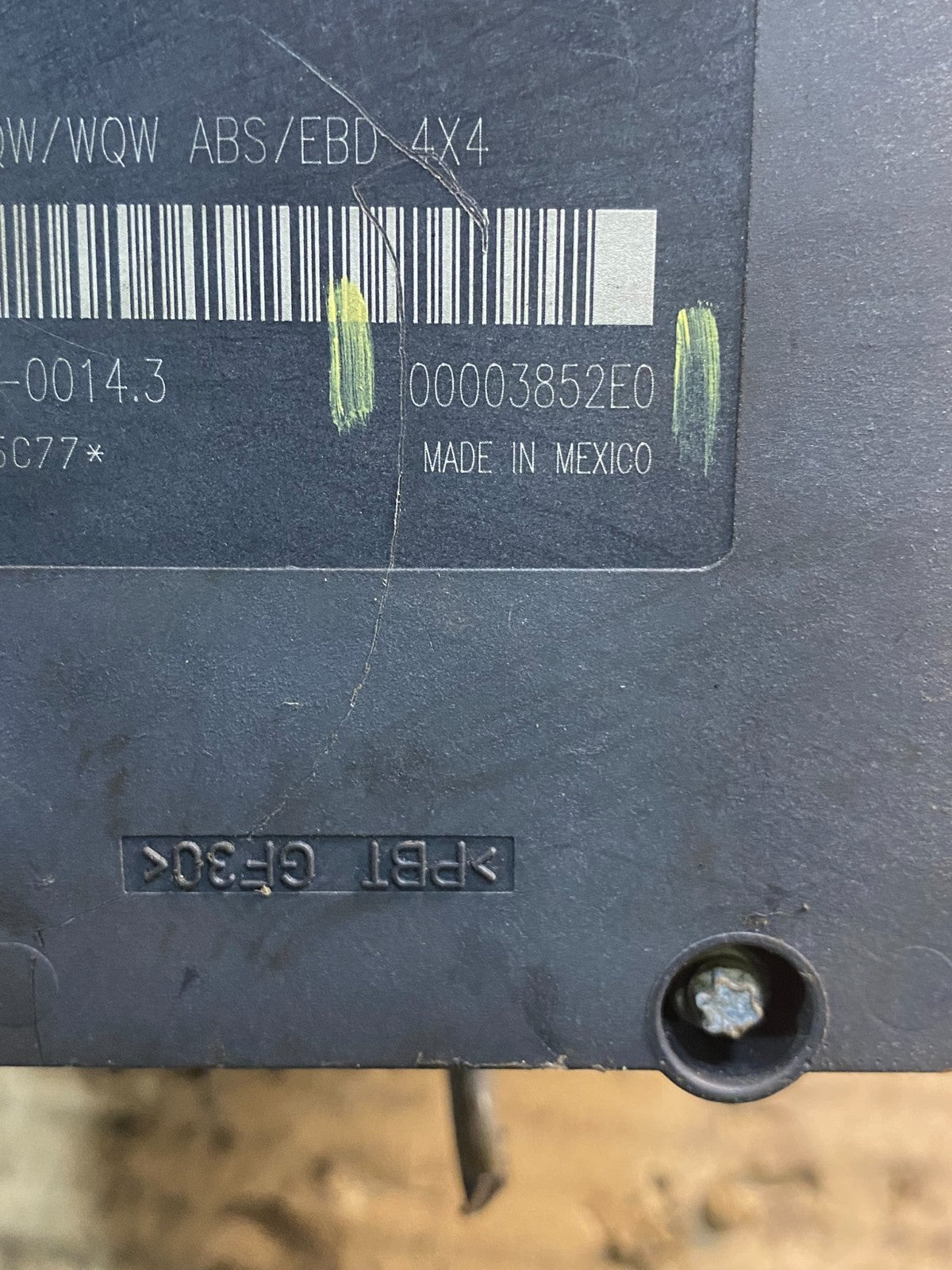 2004 Nissan X-Terra ABS Brake Pump Module 3.3 V6 4x4 00003821E2 AB72382