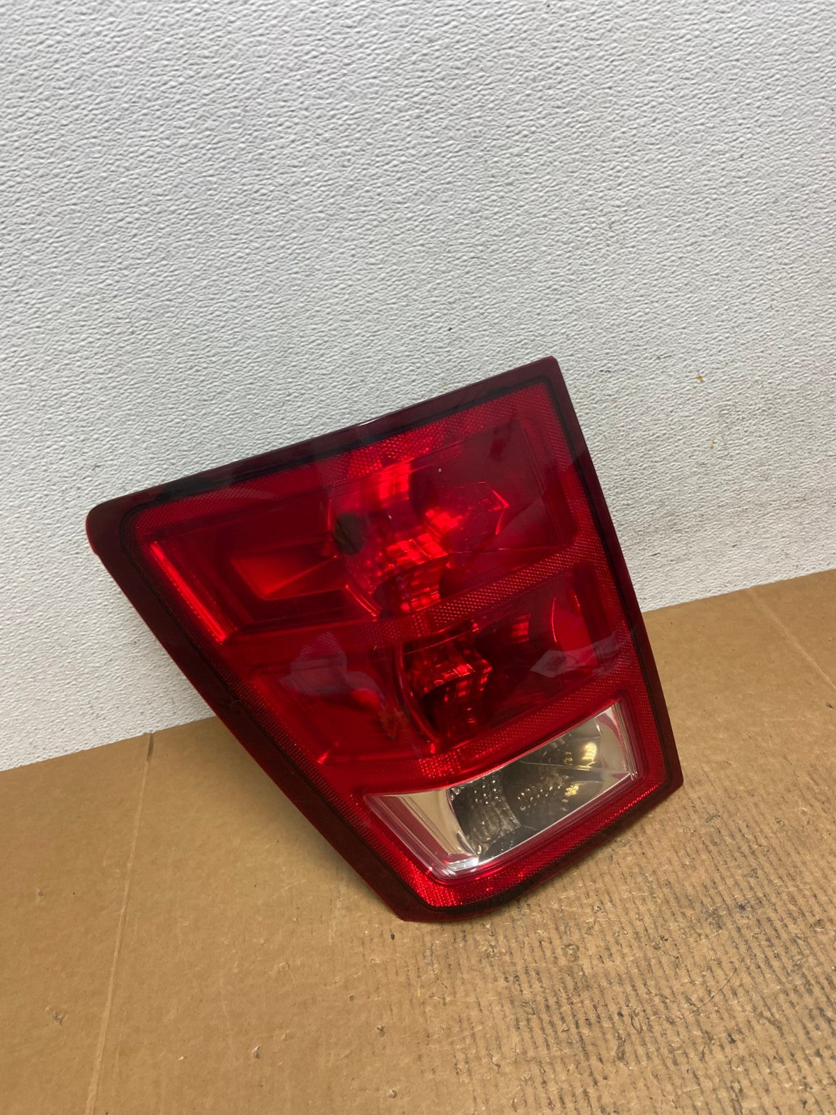 2005 to 2006 Jeep Grand Cherokee Left Driver Side Lh Tail Light DEPO AE1153 LK2