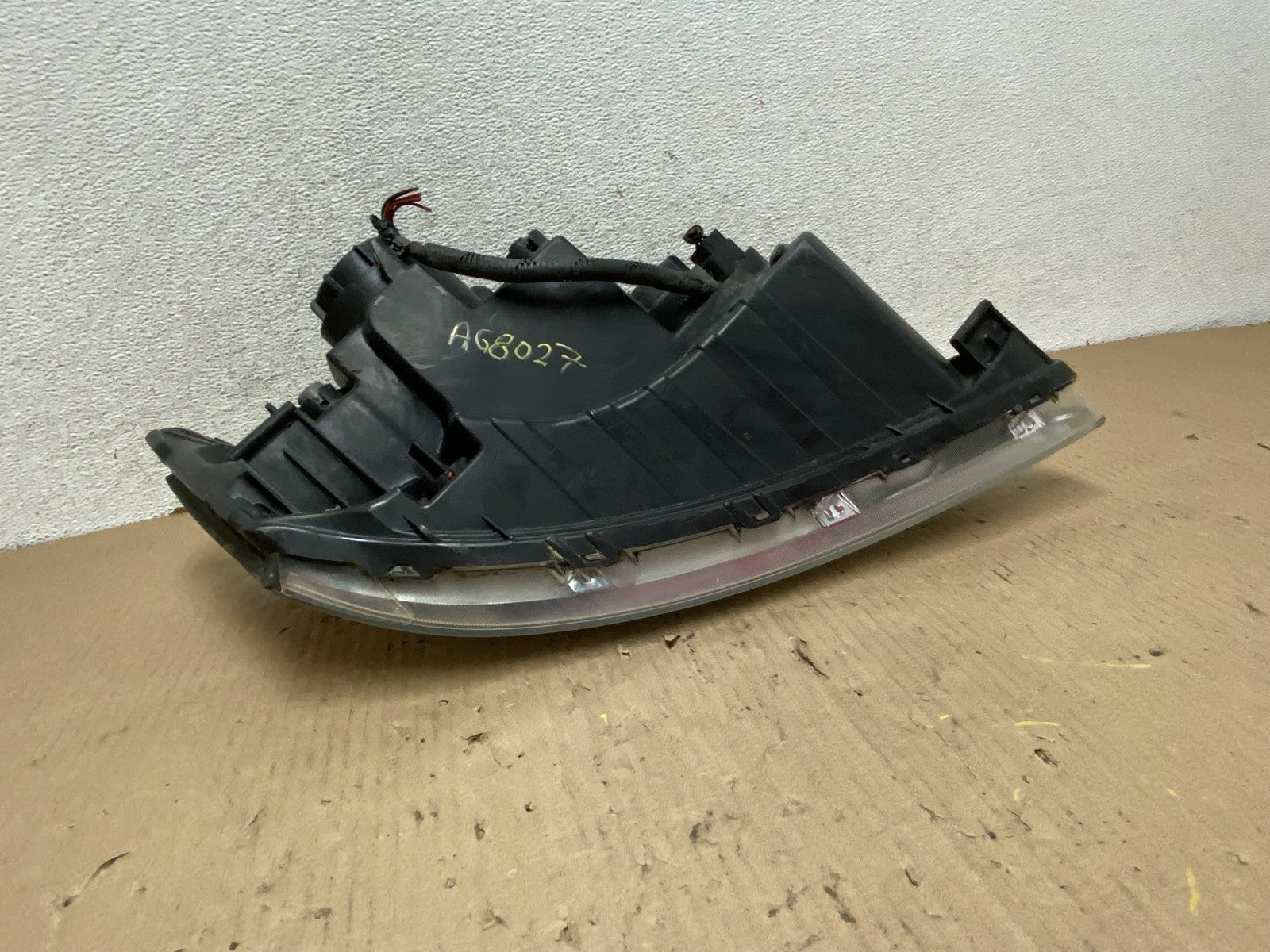 2009 - 2010 Hyundai Sonata Left Driver LH Side Headlight Halogen AG8027 DW5