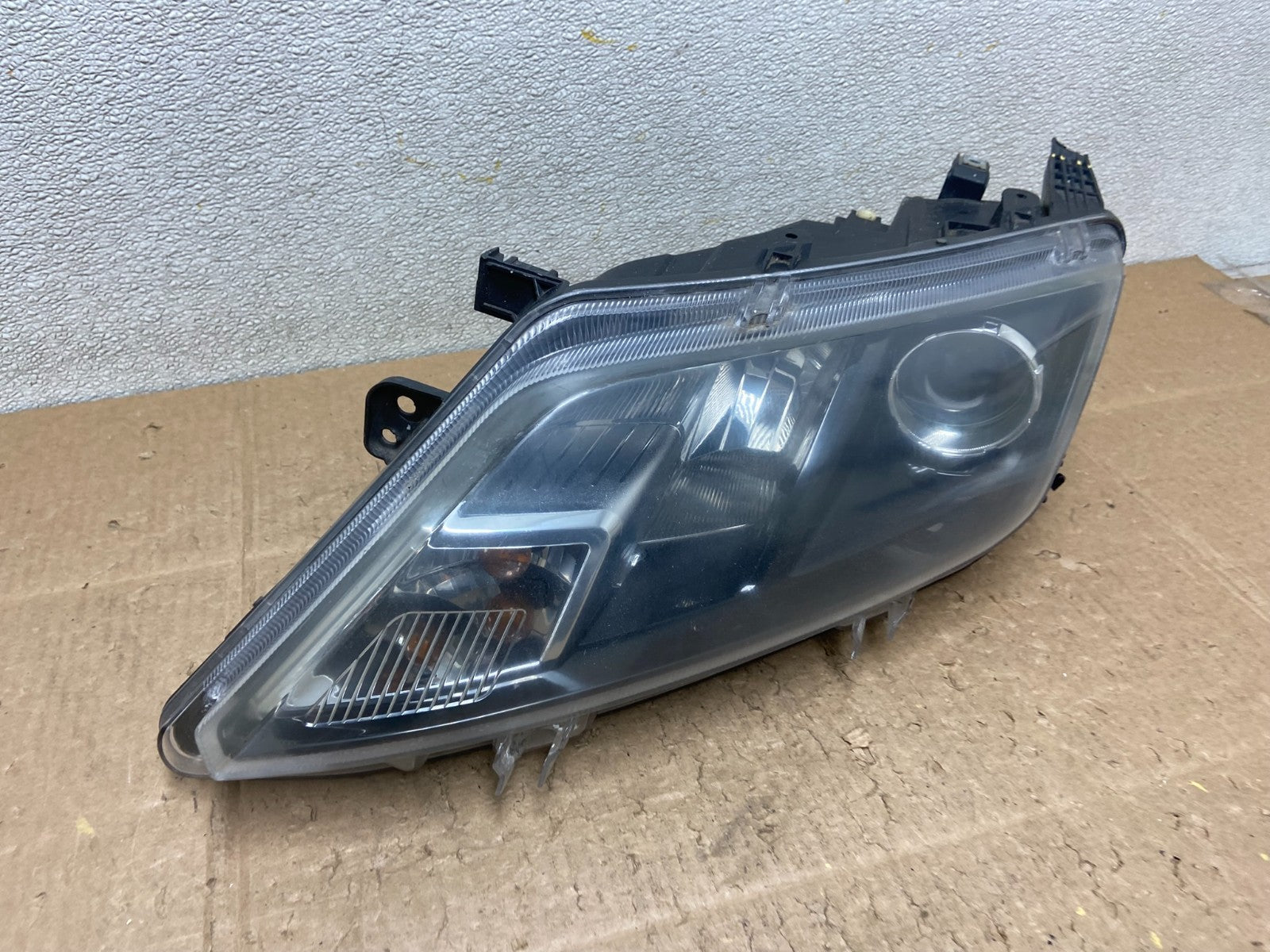 2010 2011 2012 Ford Fusion Left Driver LH Side Headlight Halogen Z0993 DW2