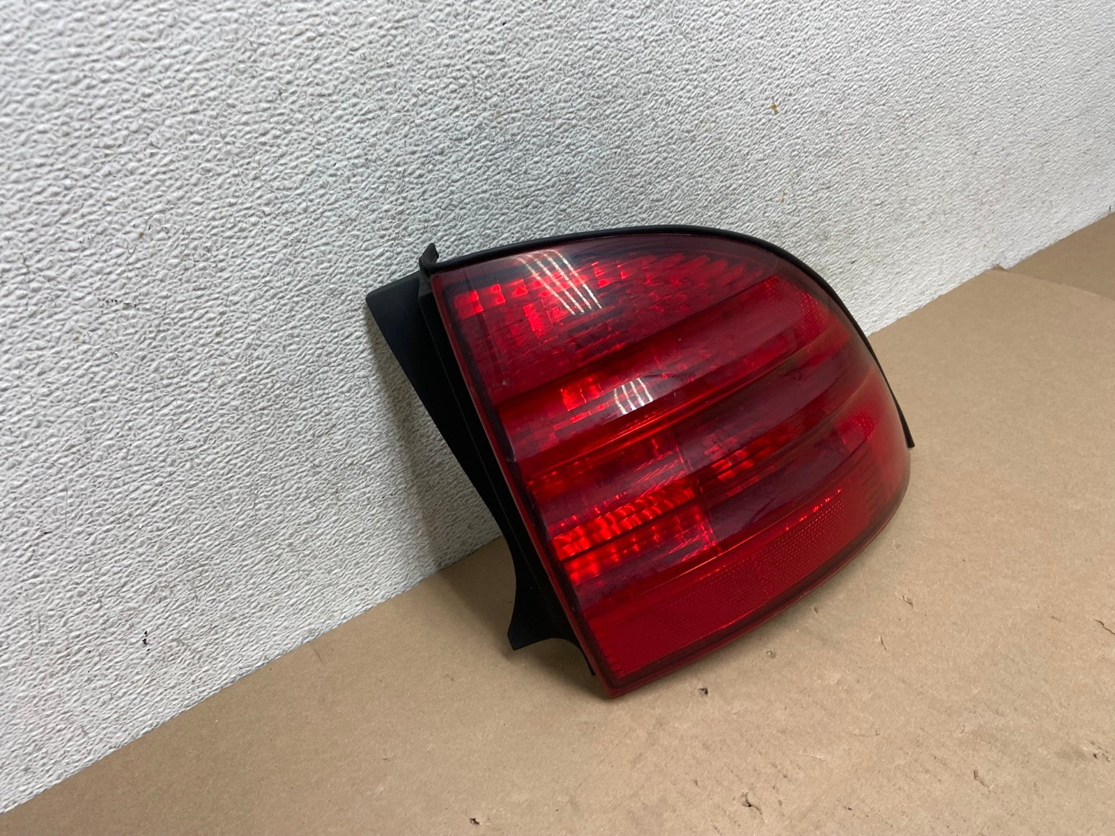 2000 2001 2002 Lincoln Ls Right Passenger RH Side Tail Light AG6662 LK2